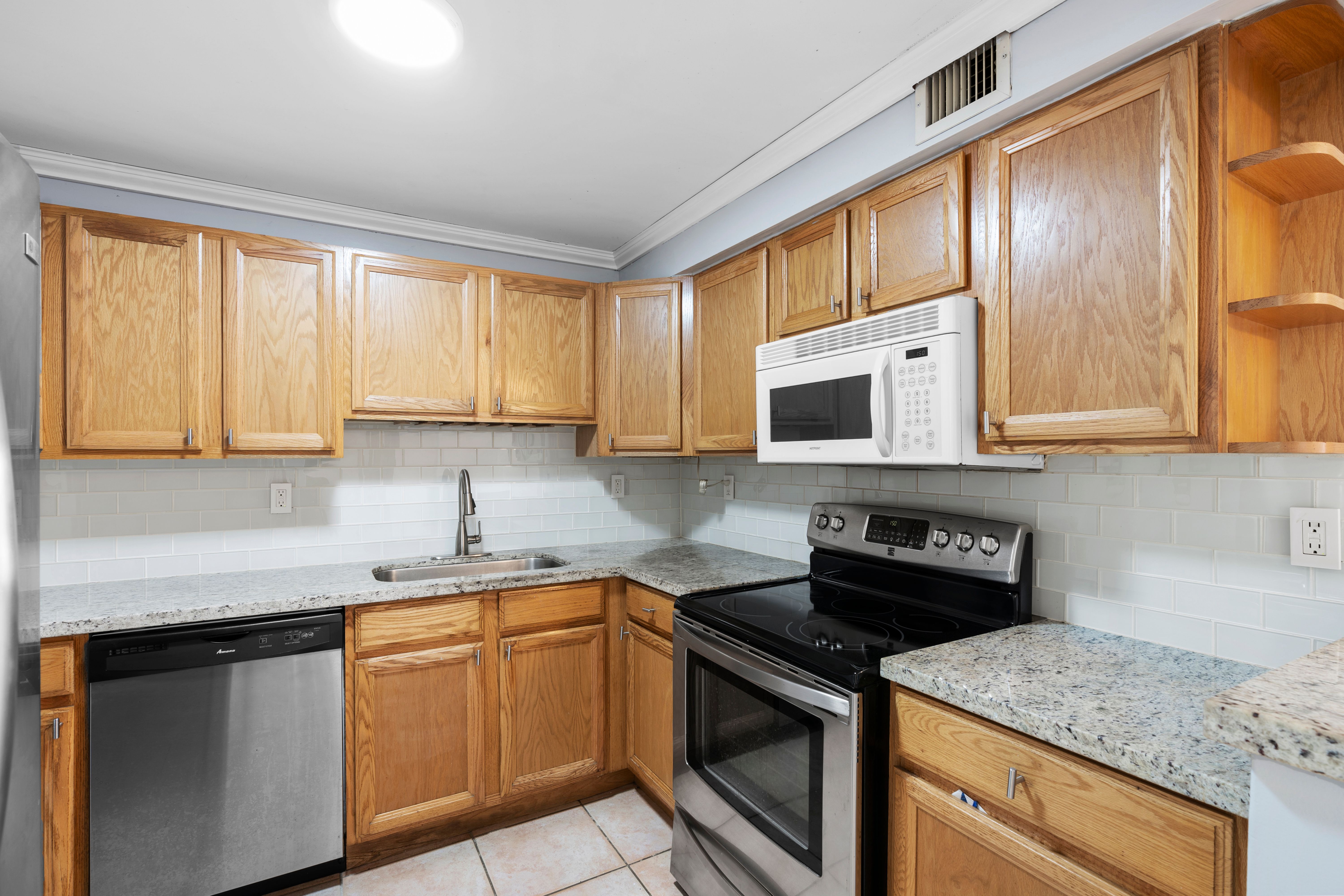  1605 Bay Rd, Miami Beach, FL, 33139 - 物件實景