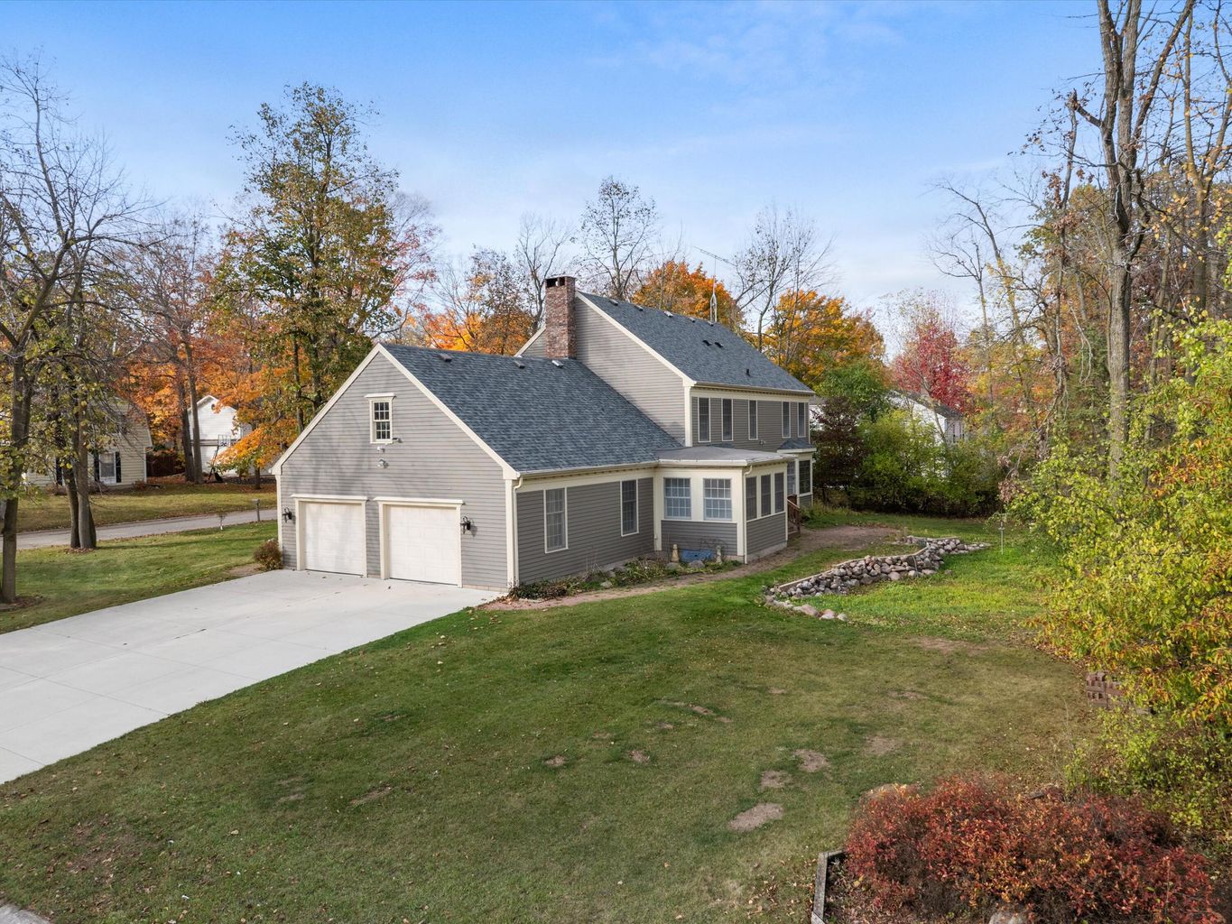 Manitowoc, Wisconsin, 54220, United States, 4 Bedrooms Bedrooms, ,4 BathroomsBathrooms,Residential,For Sale,1982773