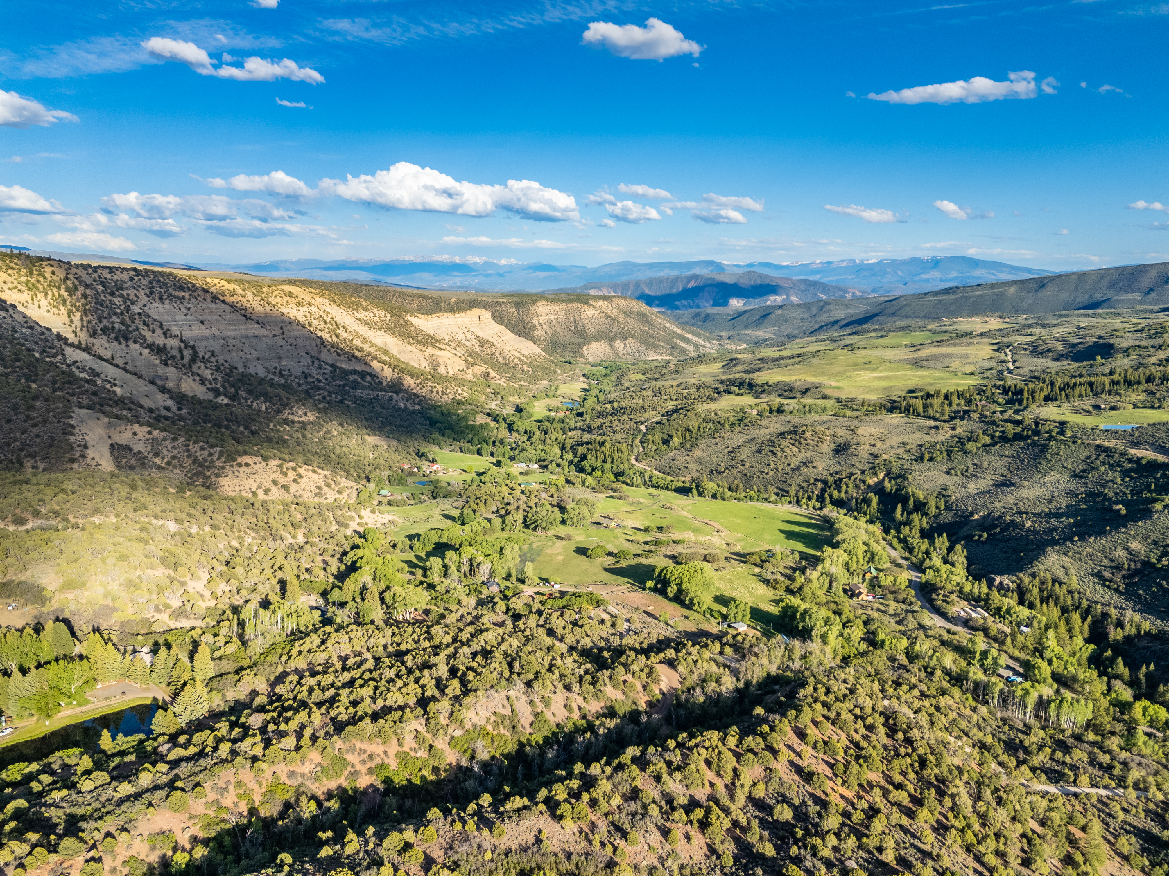  37 Acre Ranch with Water Rights and Panoramic Views - 物件實景
