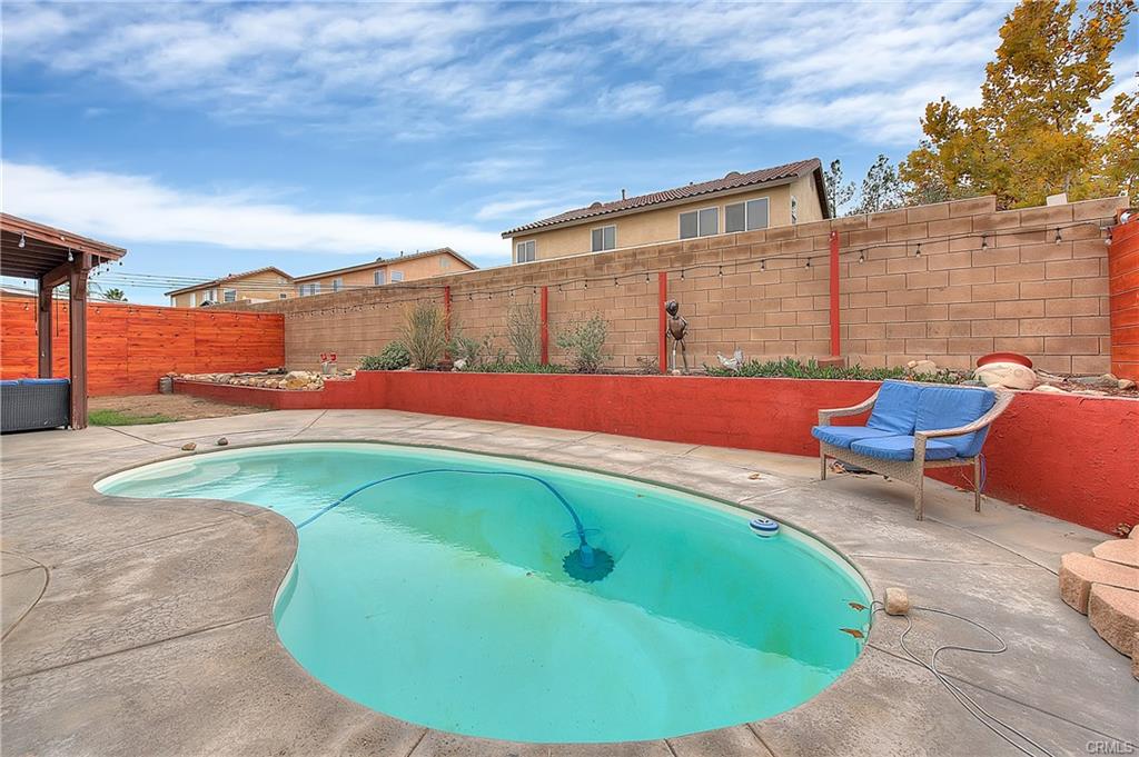 Victorville, California, 92392, United States, 5 Bedrooms Bedrooms, ,3 BathroomsBathrooms,Residential,For Sale,1996162