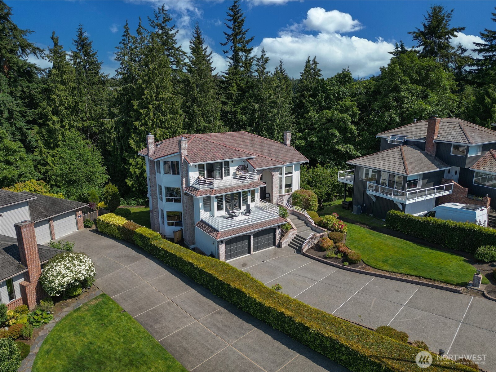 Everett, Washington, 98203, United States, 4 Bedrooms Bedrooms, ,4 BathroomsBathrooms,Residential,For Sale,1841761