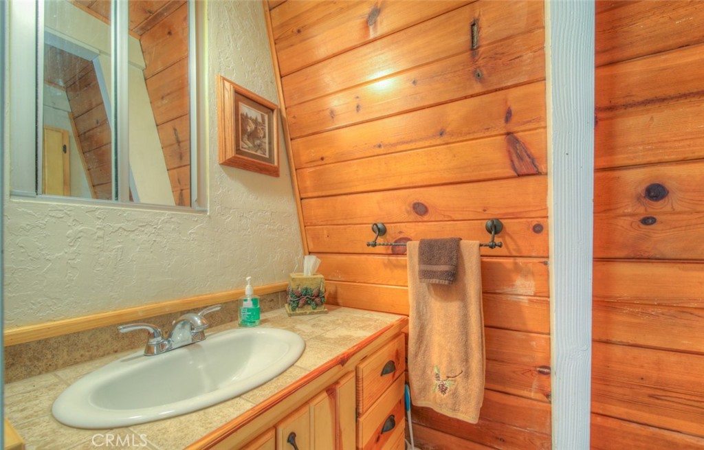 Big Bear Lake, California, 92315, United States, 3 Bedrooms Bedrooms, ,3 BathroomsBathrooms,Residential,For Sale,1837316