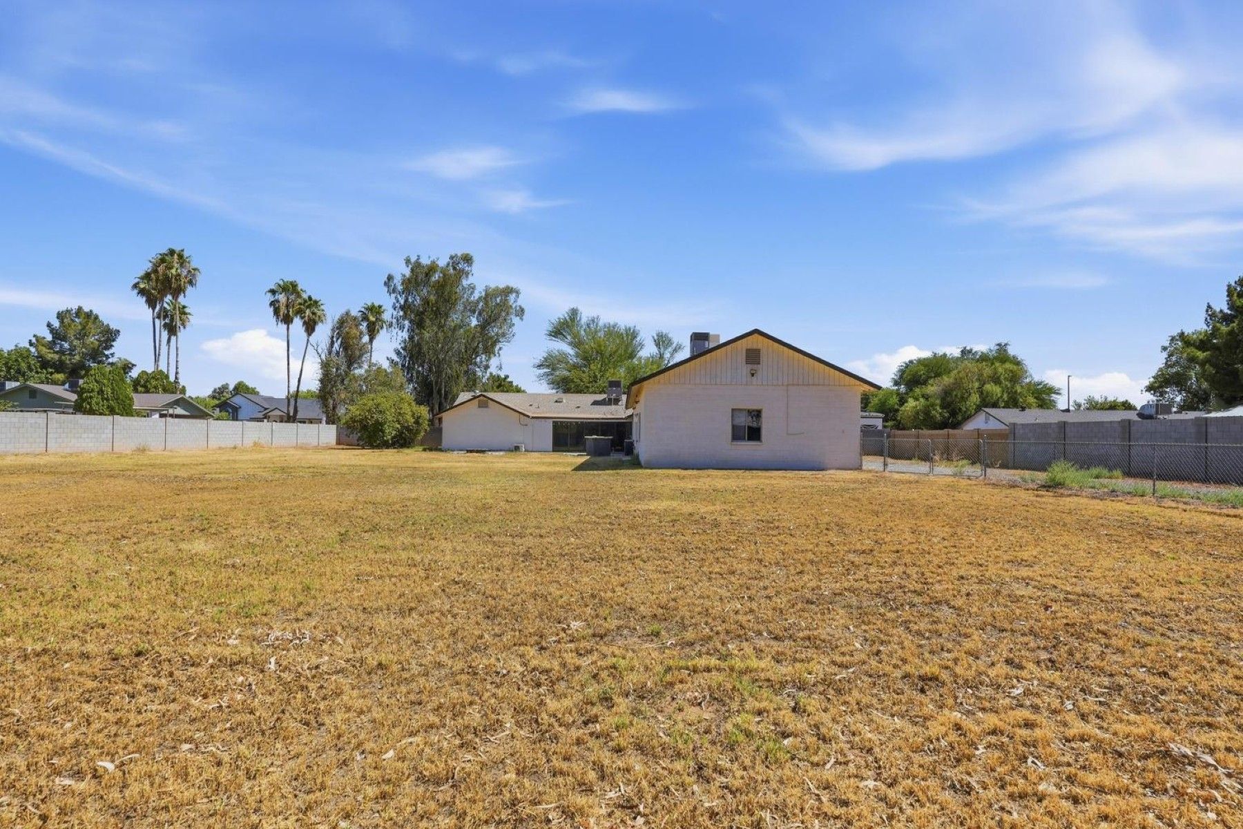  2266 E Willis Rd  Gilbert, AZ - 物件實景