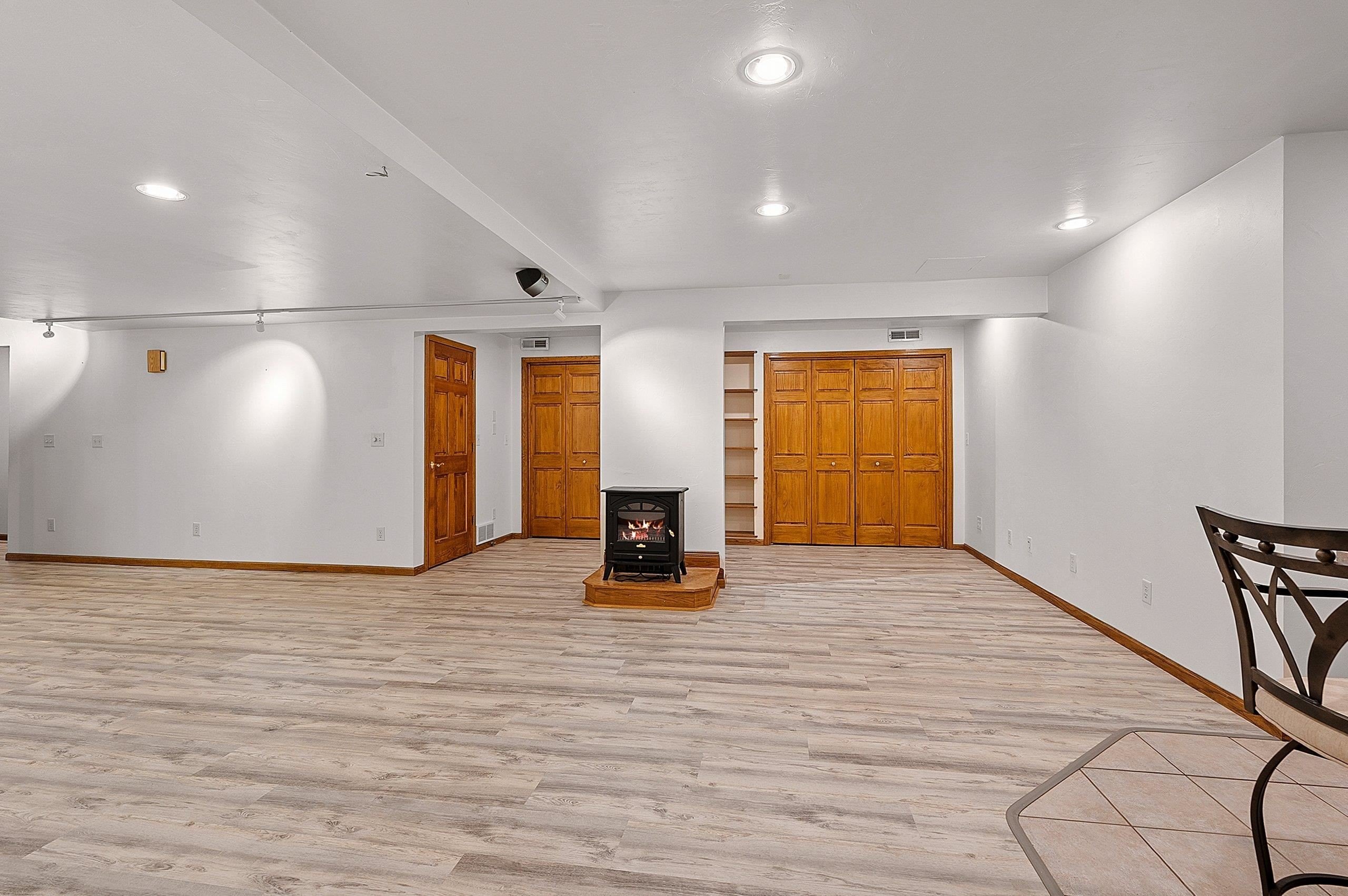 GREEN BAY, Wisconsin, 54313, United States, 4 Bedrooms Bedrooms, ,4 BathroomsBathrooms,Residential,For Sale,2048613