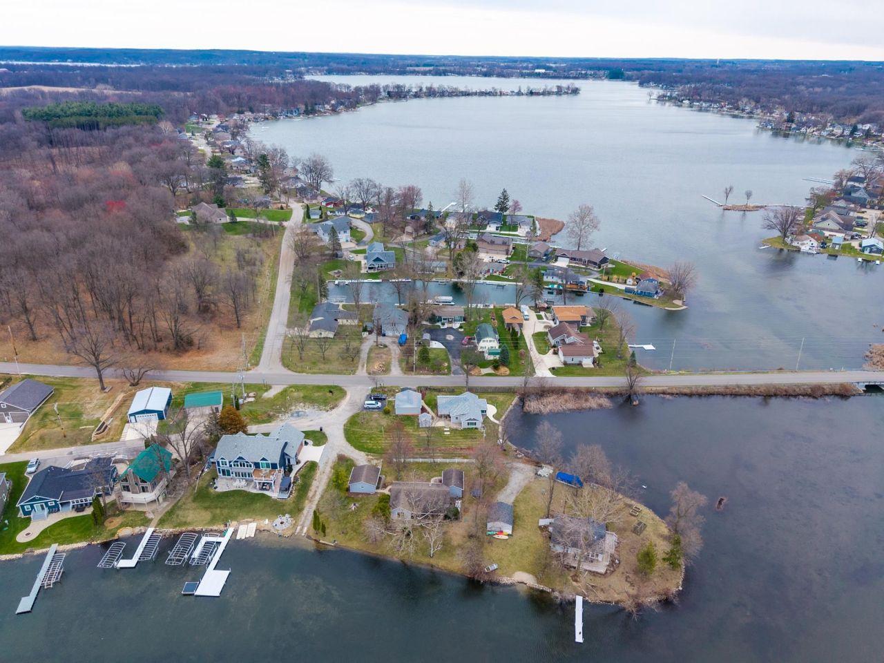 Angola, Indiana, 46703, United States, 2 Bedrooms Bedrooms, ,2 BathroomsBathrooms,Residential,For Sale,1768550