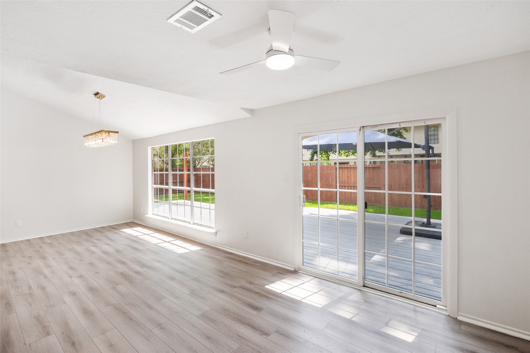 The Woodlands, Texas, 77381, United States, 3 Bedrooms Bedrooms, ,2 BathroomsBathrooms,Residential,For Sale,1934198