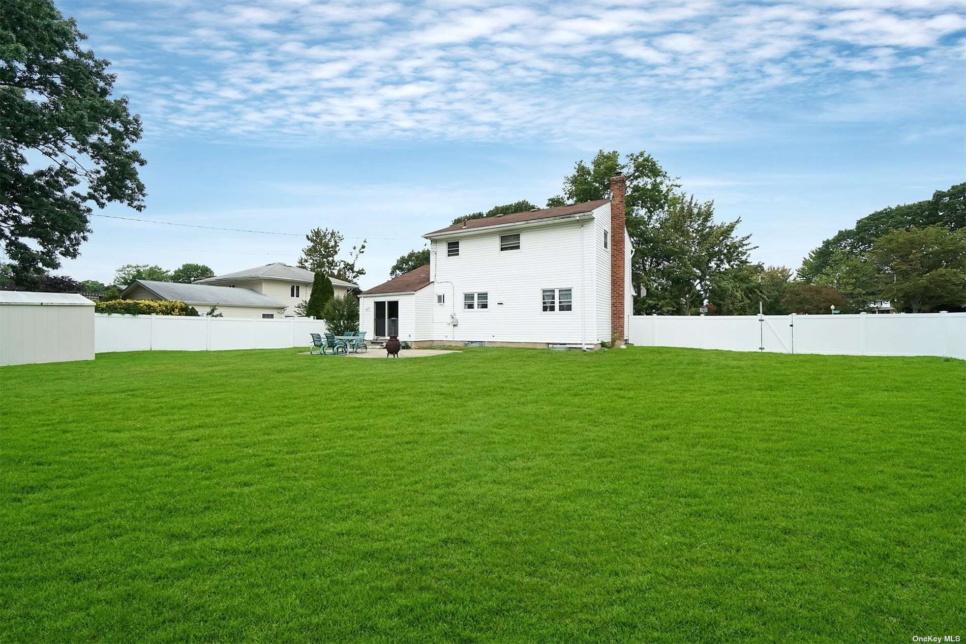 18 Cayuga Place, Commack, New York, 11725, United States, 3 Bedrooms Bedrooms, ,2 BathroomsBathrooms,Residential,For Sale,18 Cayuga Place,1435413