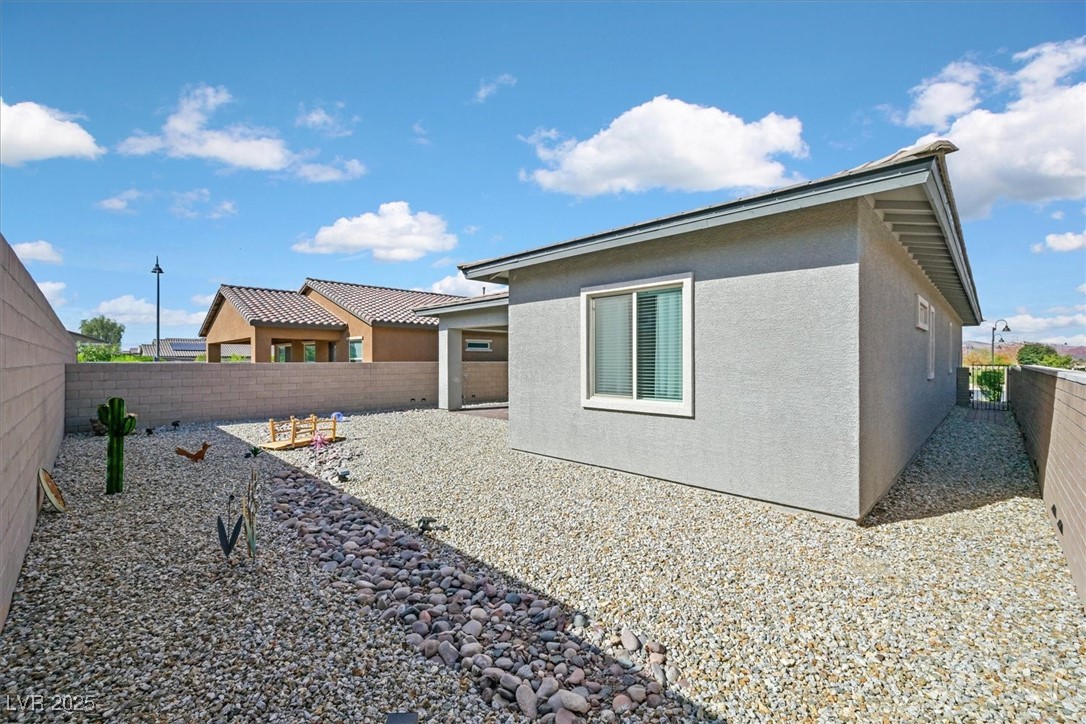 Henderson, Nevada, 89011, United States, 3 Bedrooms Bedrooms, ,2 BathroomsBathrooms,Residential,For Sale,1972737