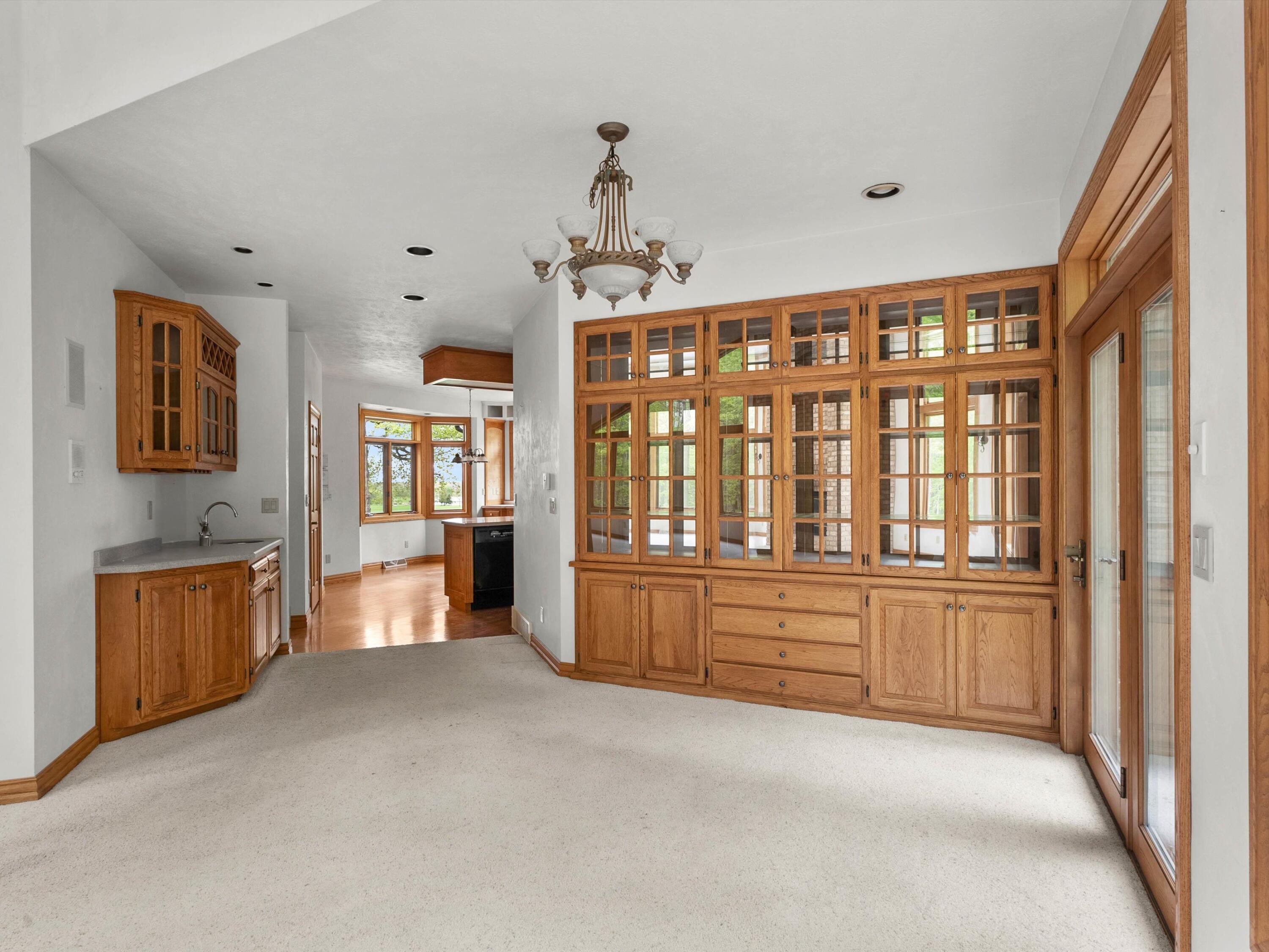 Eaton, Wisconsin, 54245, United States, 3 Bedrooms Bedrooms, ,4 BathroomsBathrooms,Residential,For Sale,1926569
