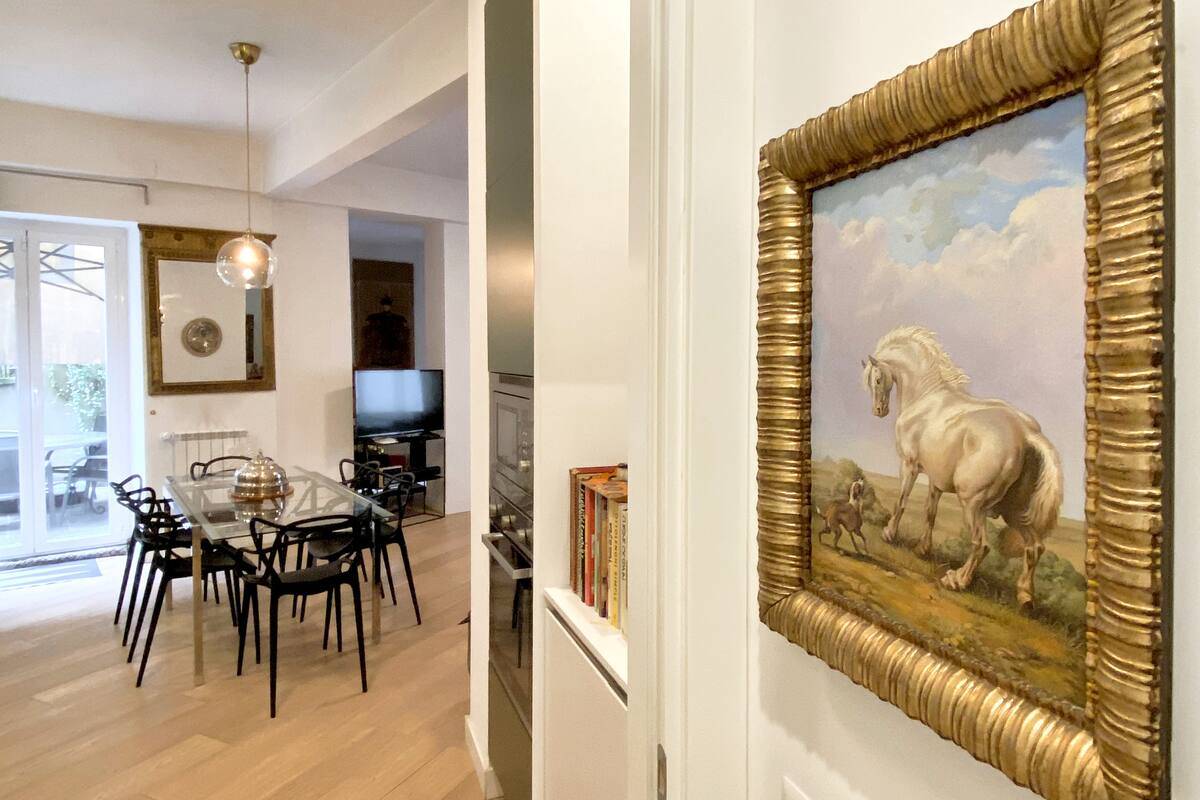 Roma, Roma, 00100, IT, 2 Bedrooms Bedrooms, ,2 BathroomsBathrooms,Residential,For Sale,1805392