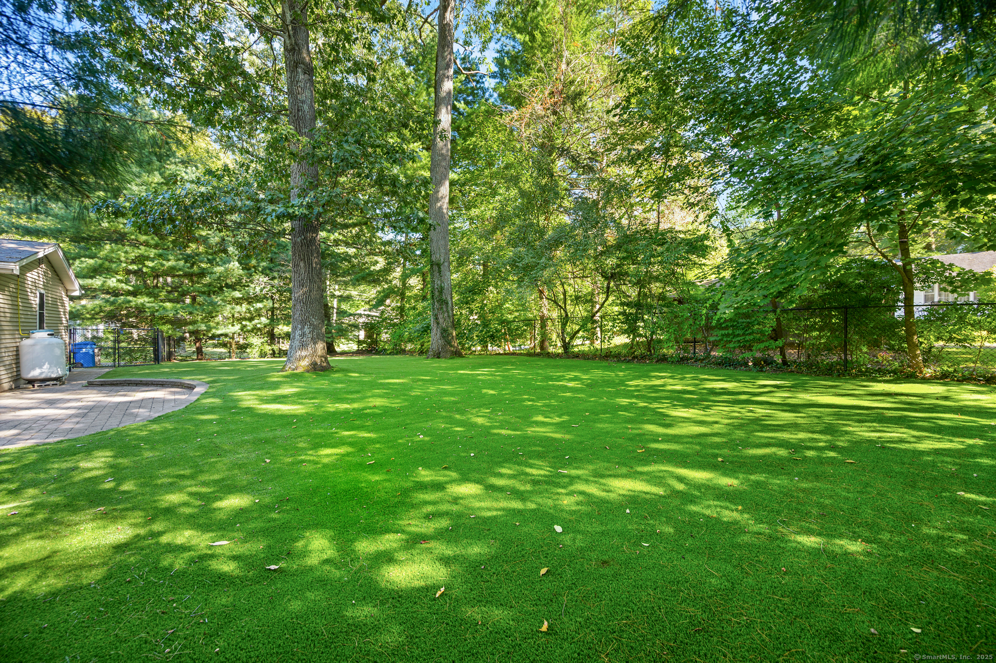 Manchester, Connecticut, 06040, United States, 4 Bedrooms Bedrooms, ,4 BathroomsBathrooms,Residential,For Sale,1988366