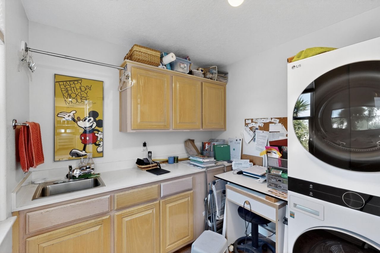 Albuquerque, New Mexico, 87112, United States, 4 Bedrooms Bedrooms, ,3 BathroomsBathrooms,Residential,For Sale,1917546