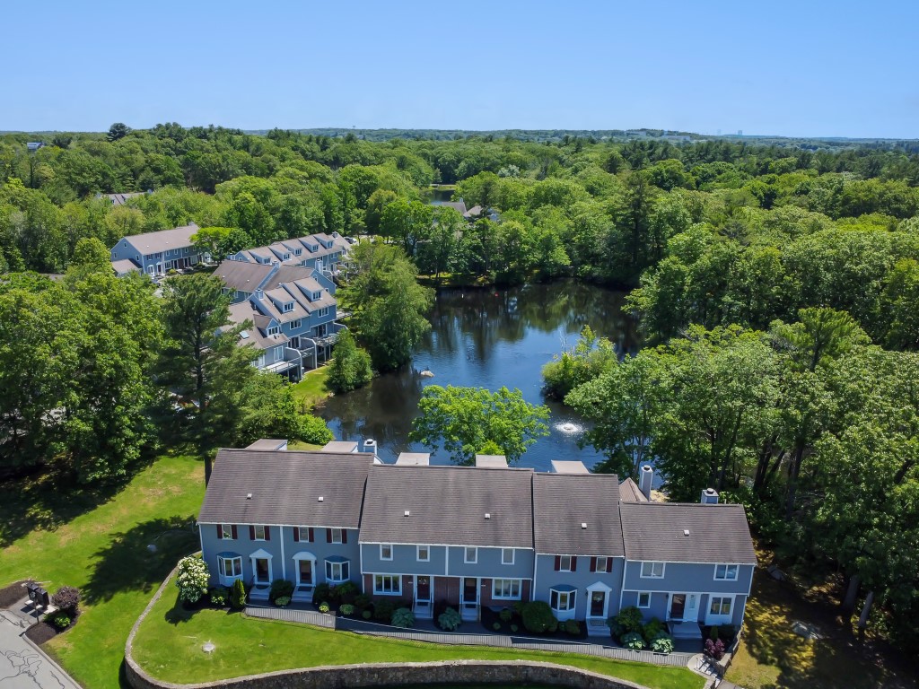 Peabody, Massachusetts, 01960, United States, 3 Bedrooms Bedrooms, ,3 BathroomsBathrooms,Residential,For Sale,1908013