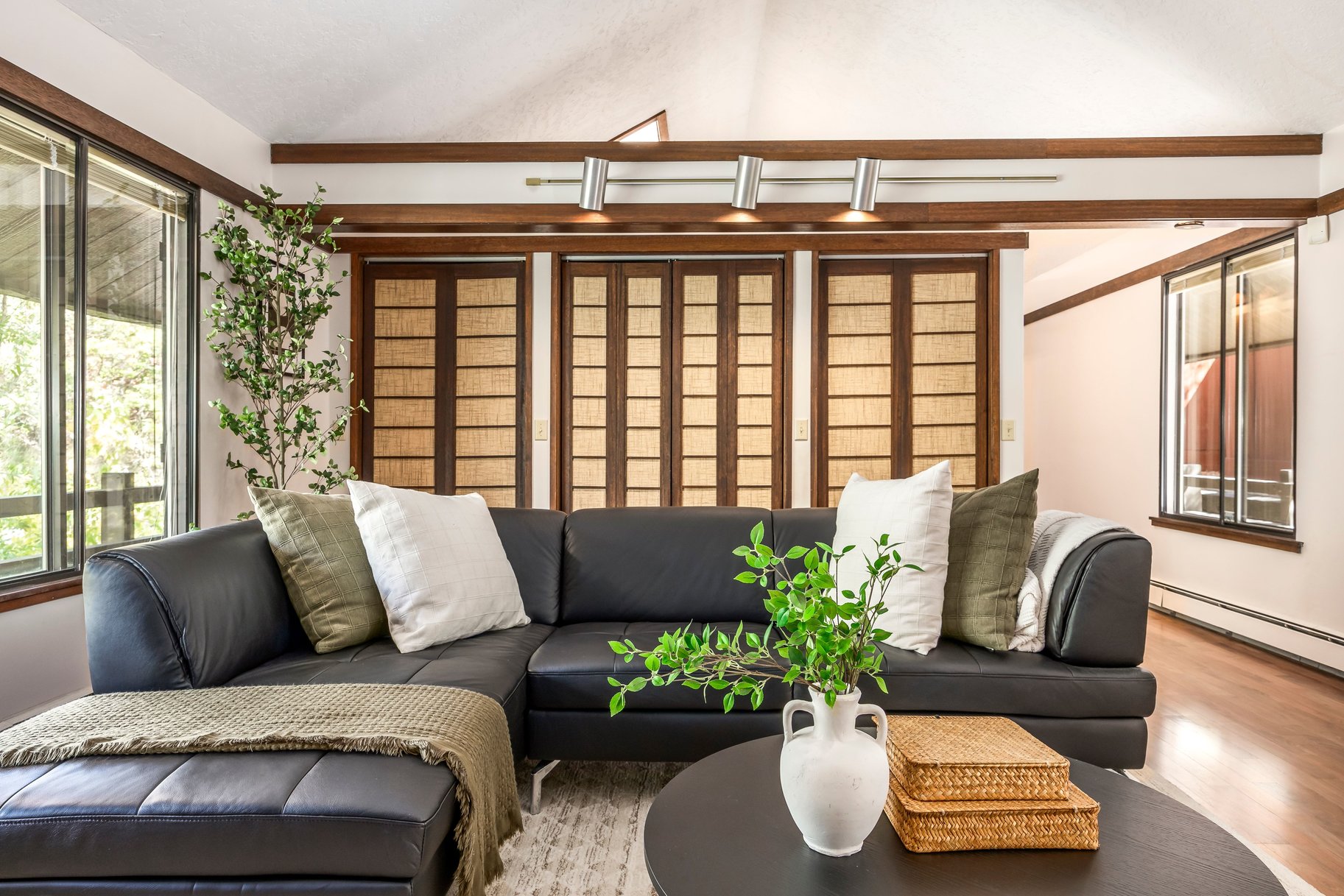  Mid-Century Modern Living in Emigration Canyon - 物件實景
