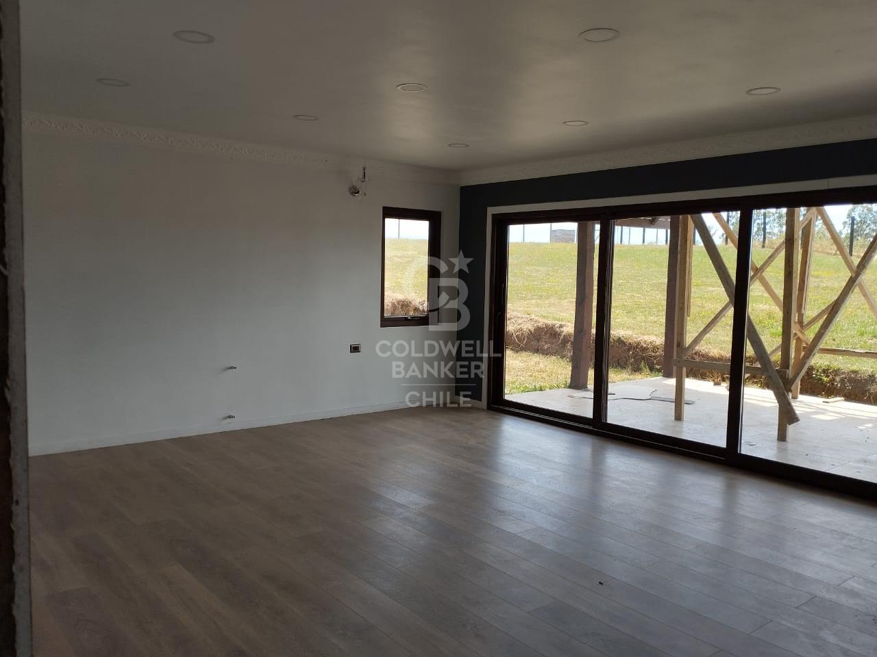 La Unión, Chile, 4 Bedrooms Bedrooms, ,3 BathroomsBathrooms,Residential,For Sale,1885322