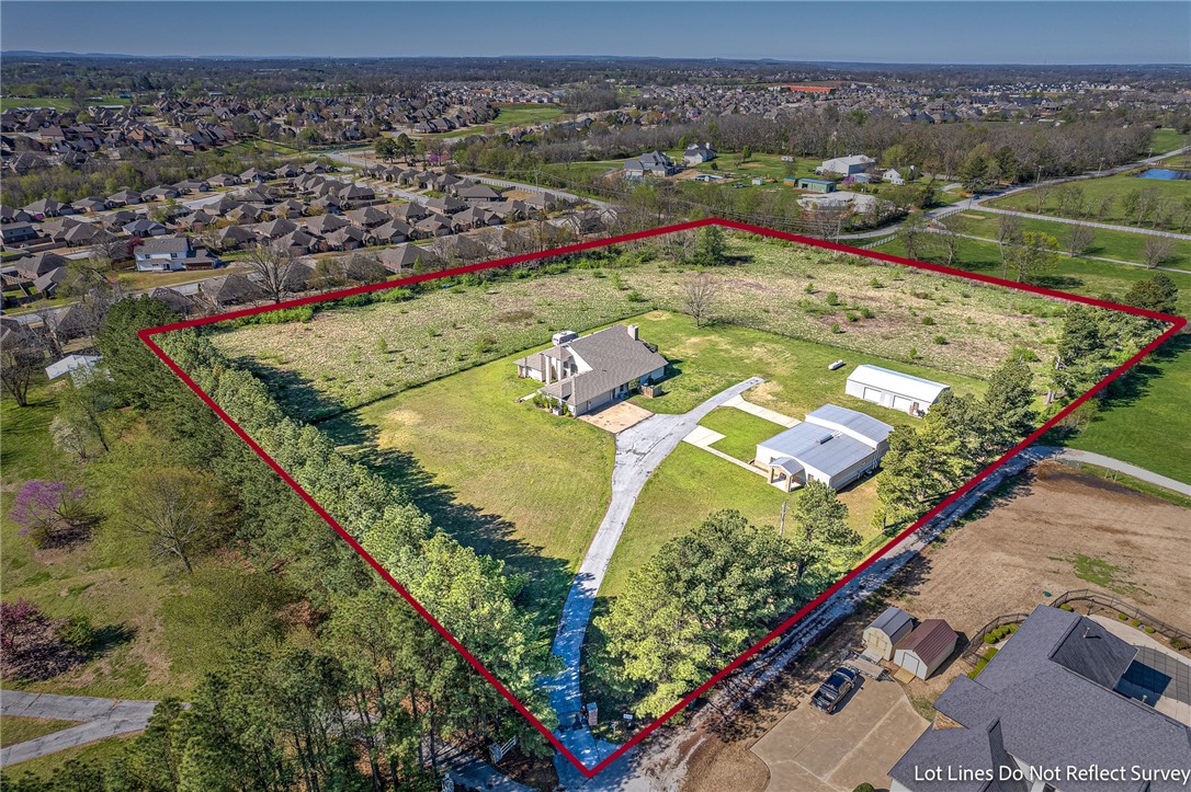 Rogers, Arkansas, 72758, United States, 3 Bedrooms Bedrooms, ,3 BathroomsBathrooms,Residential,For Sale,1908292