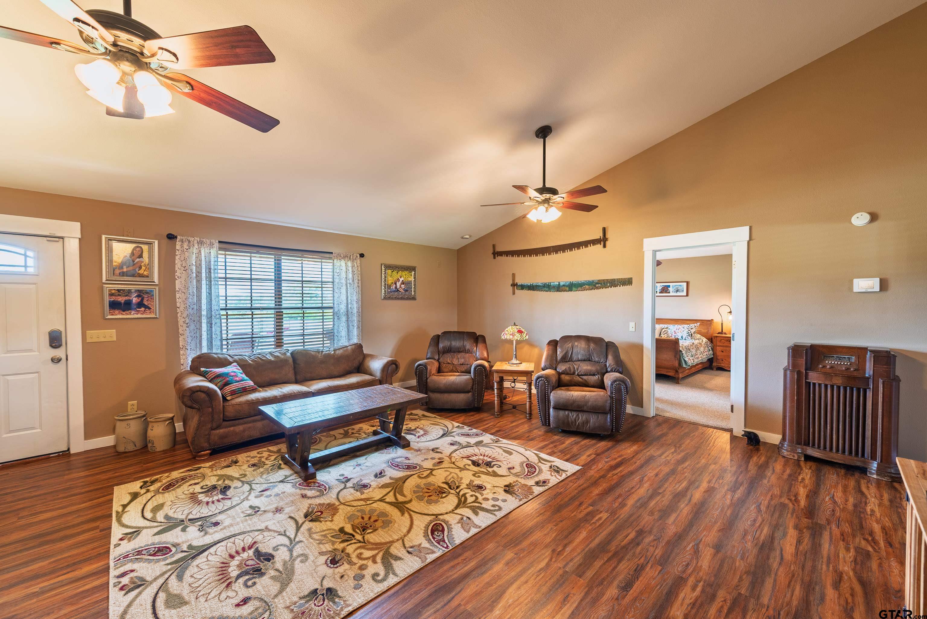 Naples, Texas, 75568, United States, 5 Bedrooms Bedrooms, ,4 BathroomsBathrooms,Residential,For Sale,1895043