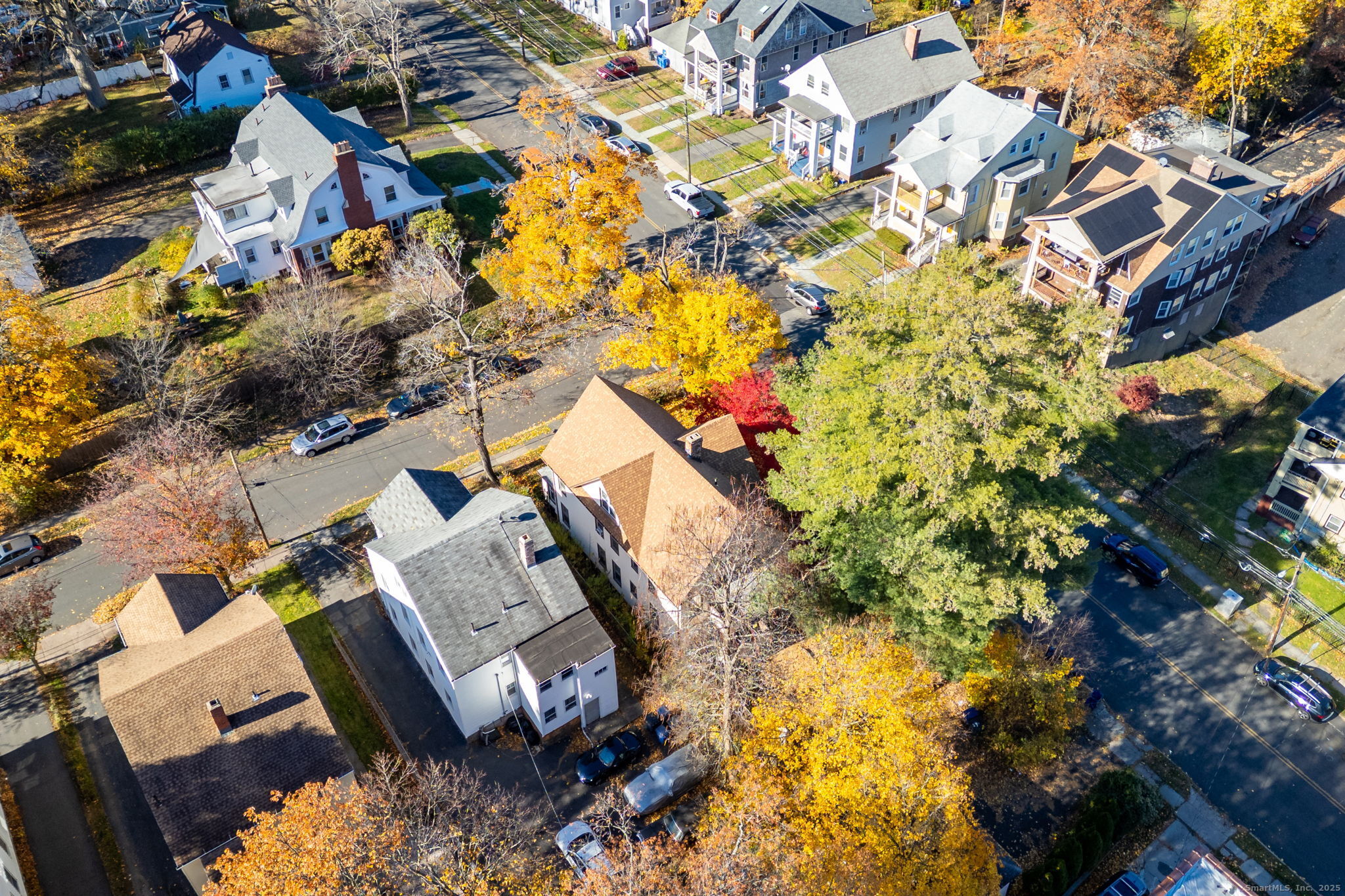 Hartford, Connecticut, 06105, United States, 8 Bedrooms Bedrooms, ,3 BathroomsBathrooms,Residential,For Sale,1994837