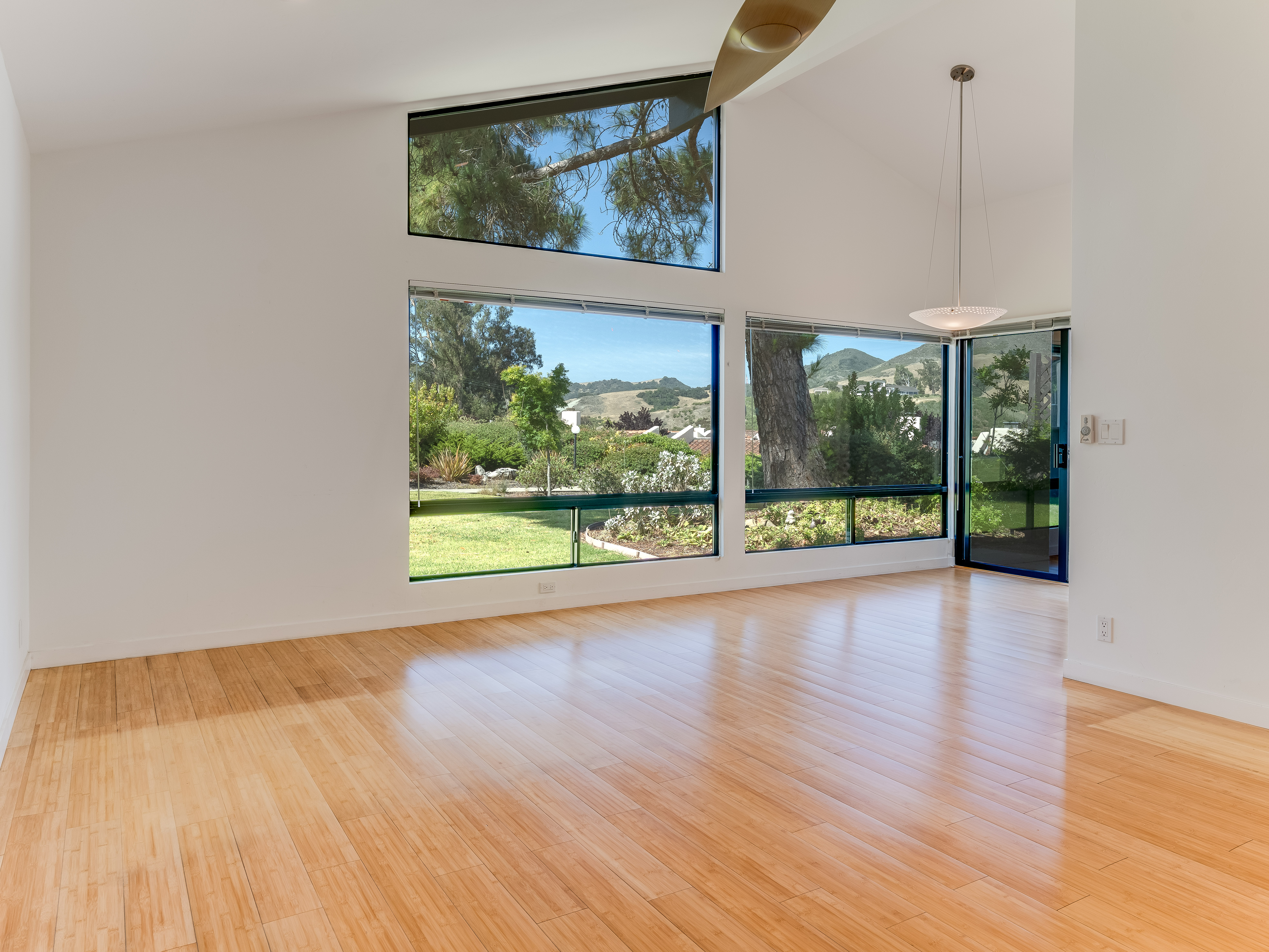  Single-Level Los Verdes Park Home with Hillside Views - 物件實景