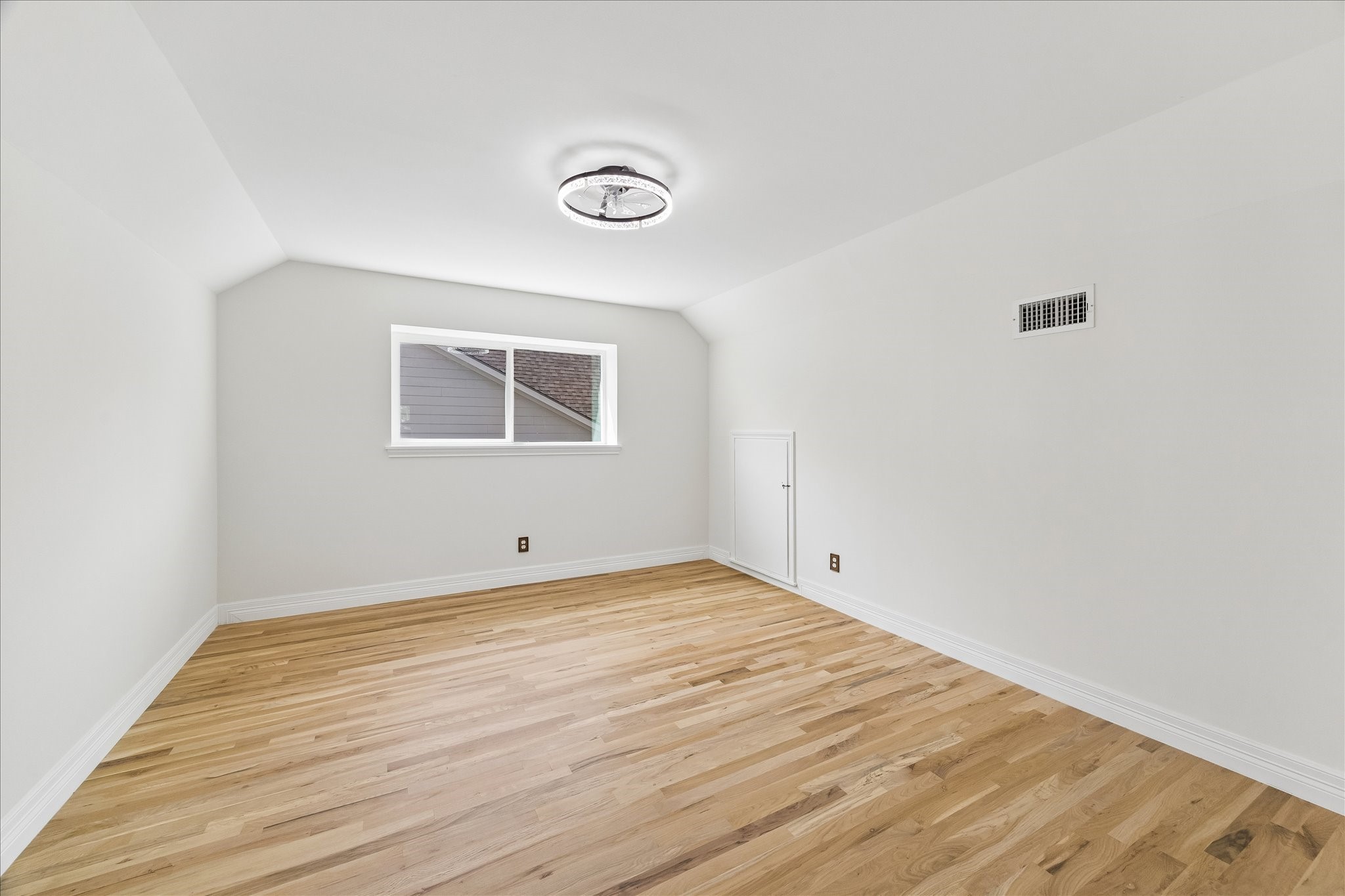  2302 Brooktree Drive - 物件實景