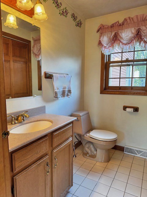 Sutton, Massachusetts, 01590, United States, 3 Bedrooms Bedrooms, ,3 BathroomsBathrooms,Residential,For Sale,1977075