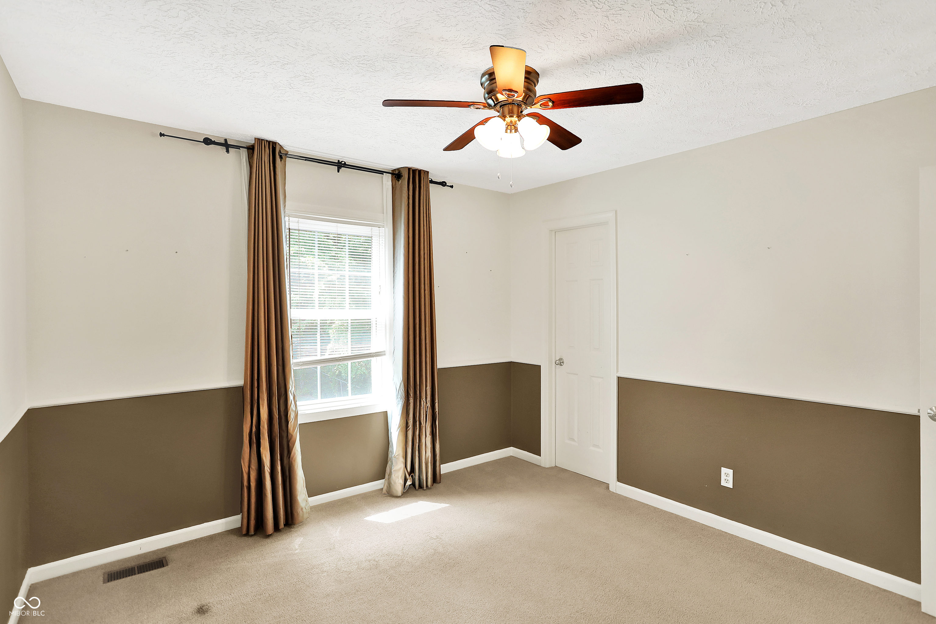 Carmel, Indiana, 46290, United States, 5 Bedrooms Bedrooms, ,4 BathroomsBathrooms,Residential,For Sale,1920865