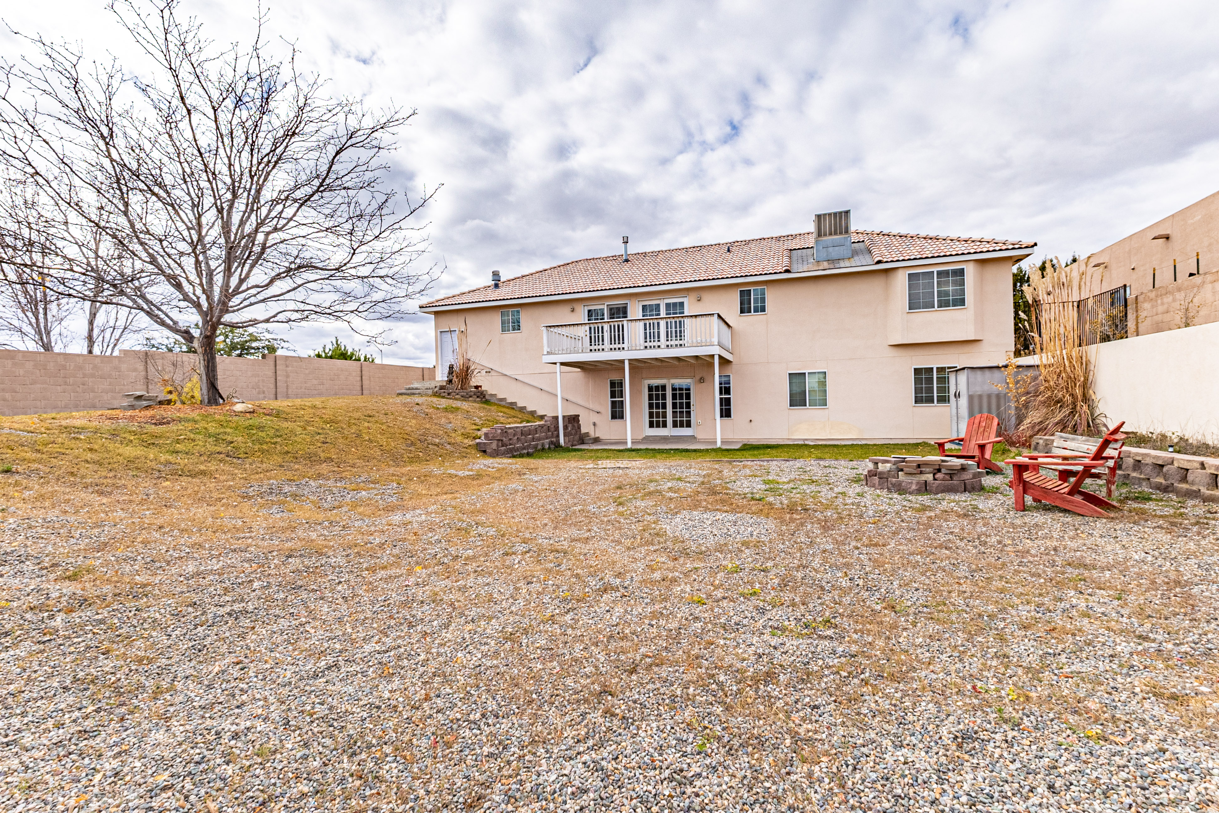 Farmington, New Mexico, 87402, United States, 4 Bedrooms Bedrooms, ,3 BathroomsBathrooms,Residential,For Sale,1995181