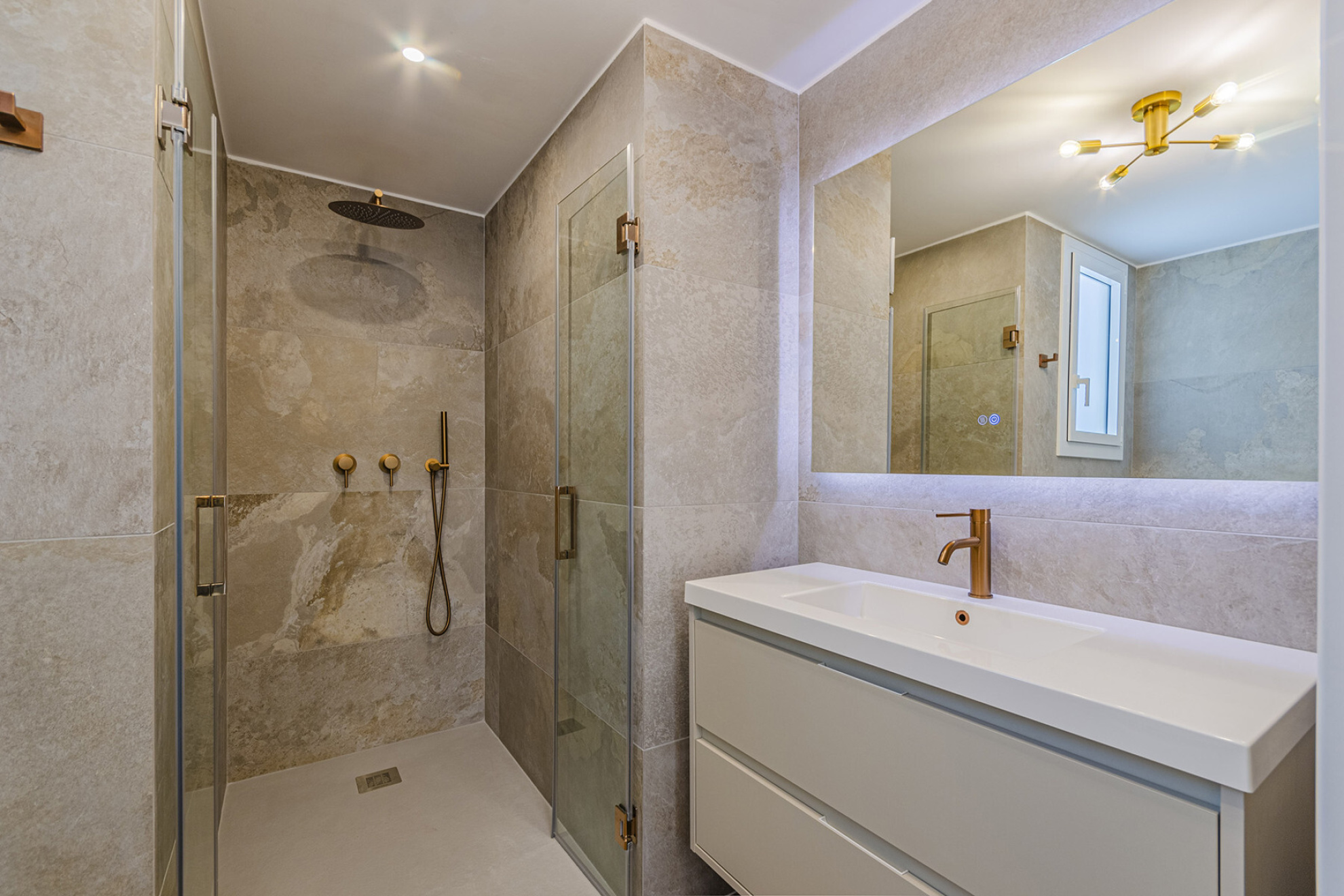  Exclusive high bright apartment in pedestrian street Consell de Cent - 物件實景