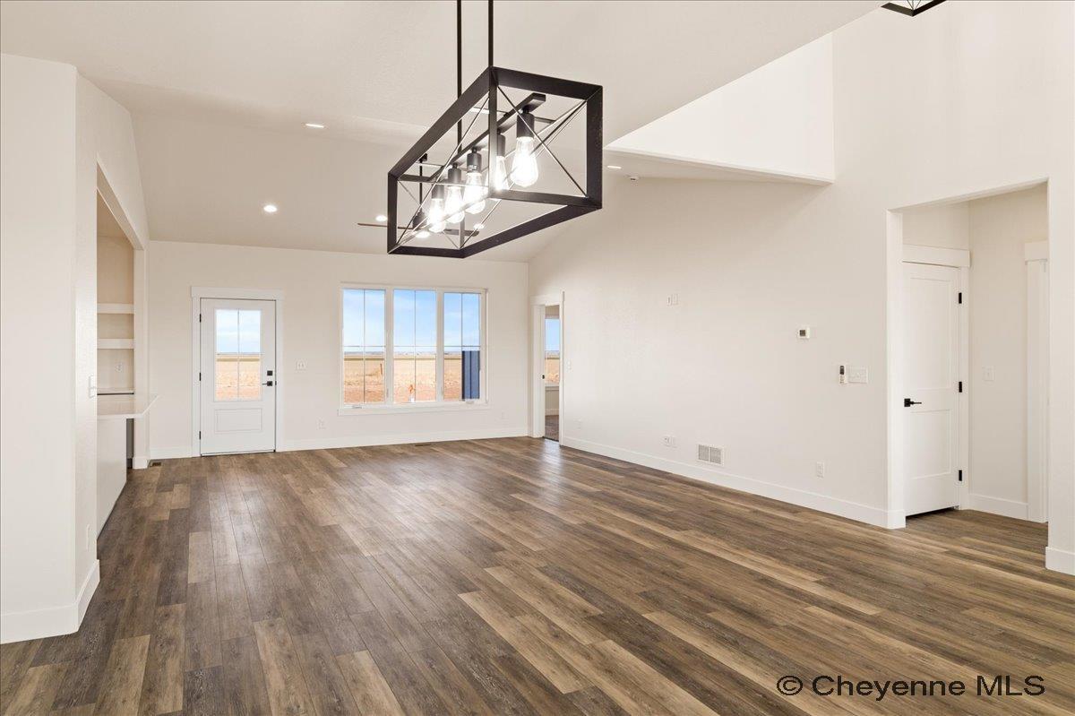 Cheyenne, Wyoming, 82009, United States, 3 Bedrooms Bedrooms, ,2 BathroomsBathrooms,Residential,For Sale,1875233