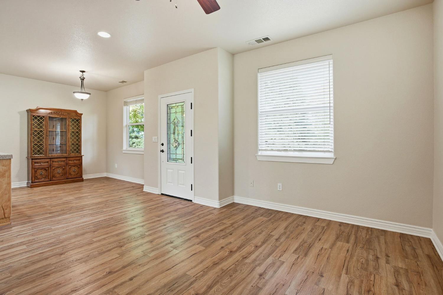 Roseville, California, 95747, United States, 4 Bedrooms Bedrooms, ,4 BathroomsBathrooms,Residential,For Sale,1988108