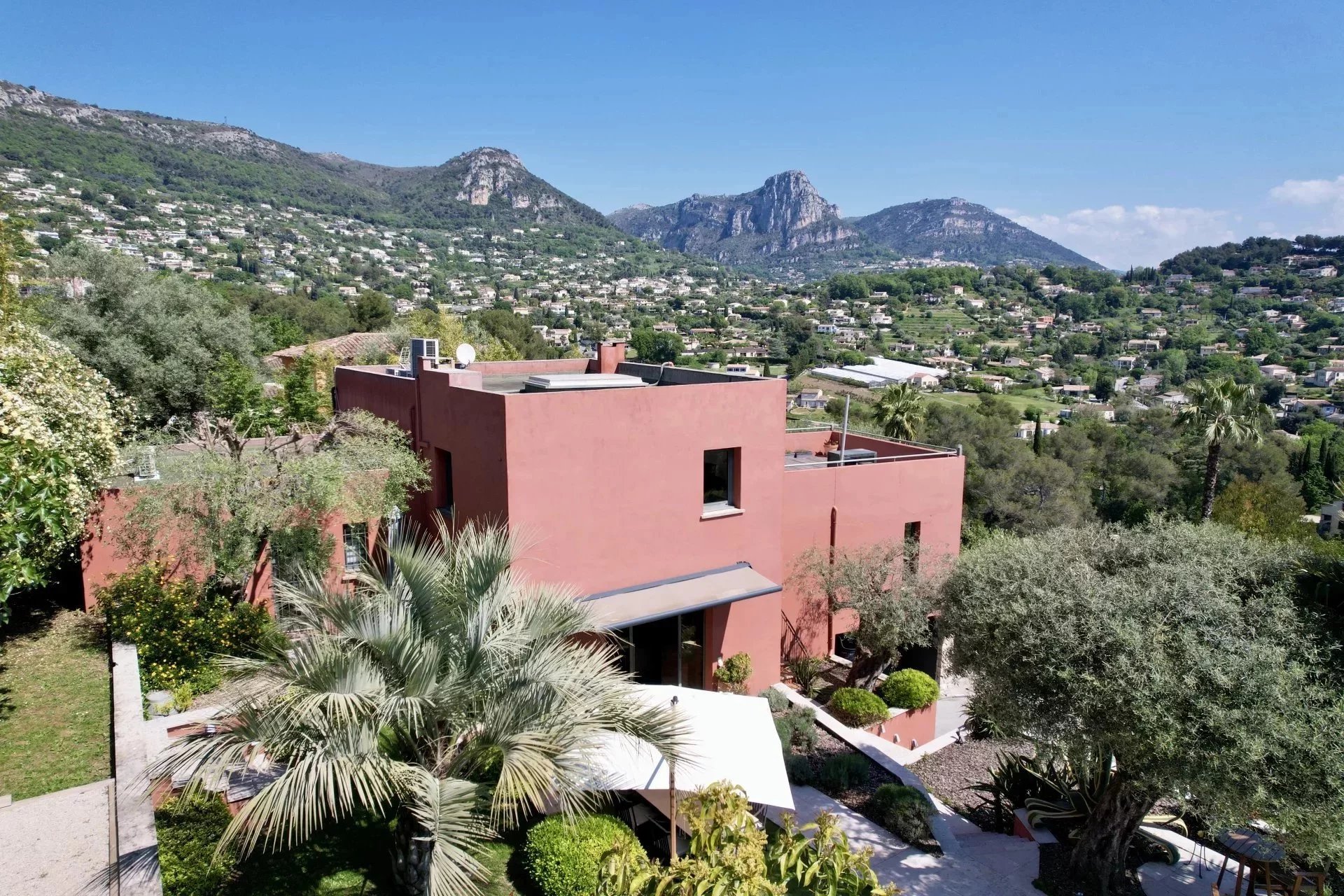 Vence, Provence-Alpes-Côte d’Azur, 06140, FR, 3 Bedrooms Bedrooms, ,6 BathroomsBathrooms,Residential,For Sale,1995667