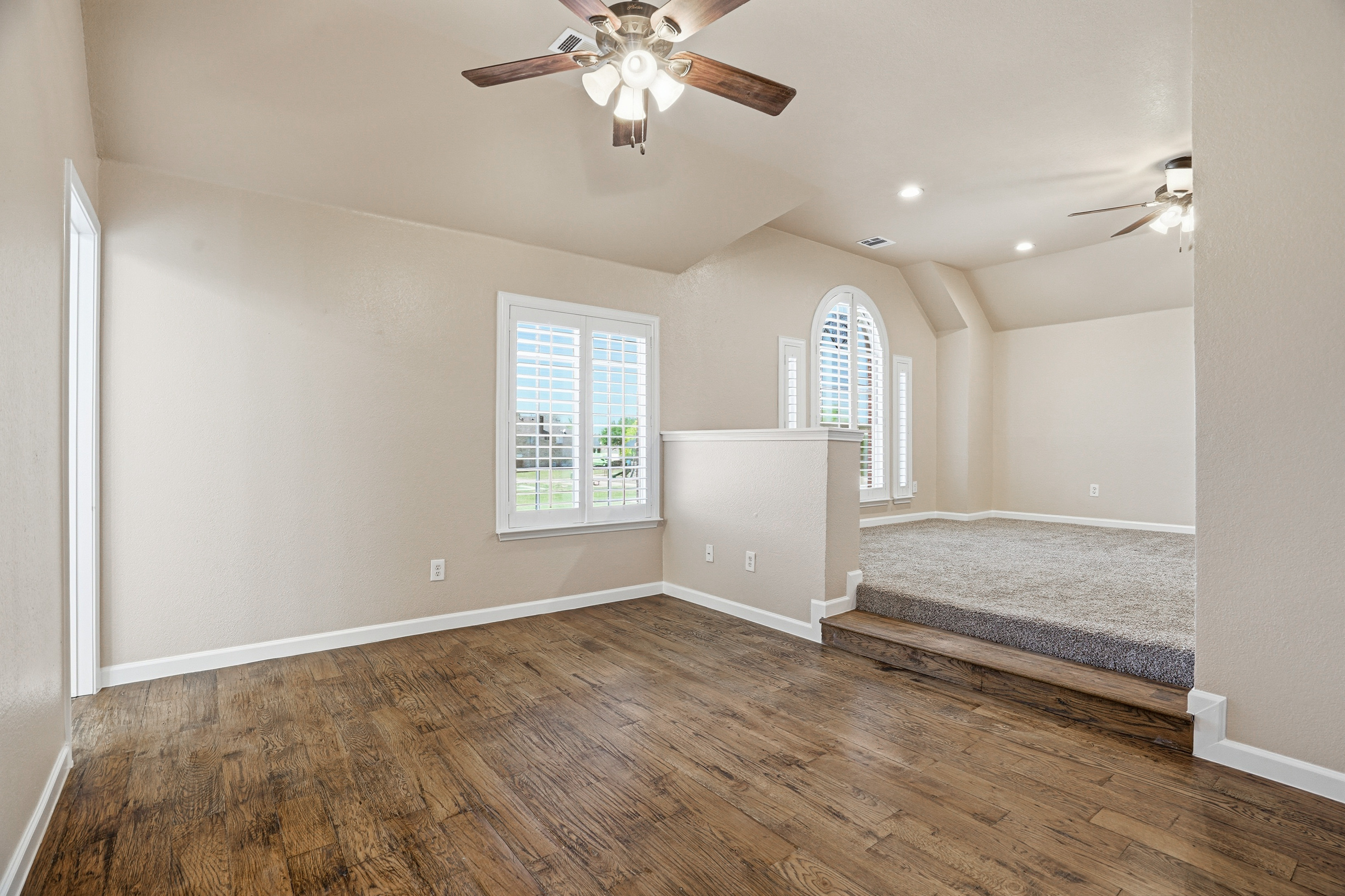  Stylish Keller Living with Bonus Room & Custom Touches - 物件實景