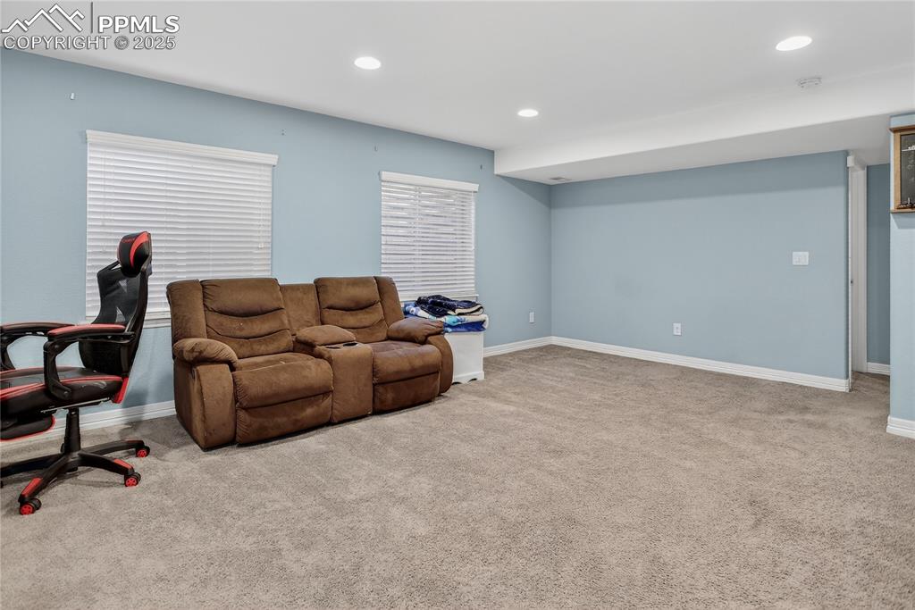 Colorado Springs, Colorado, 80925, United States, 6 Bedrooms Bedrooms, ,4 BathroomsBathrooms,Residential,For Sale,1994847