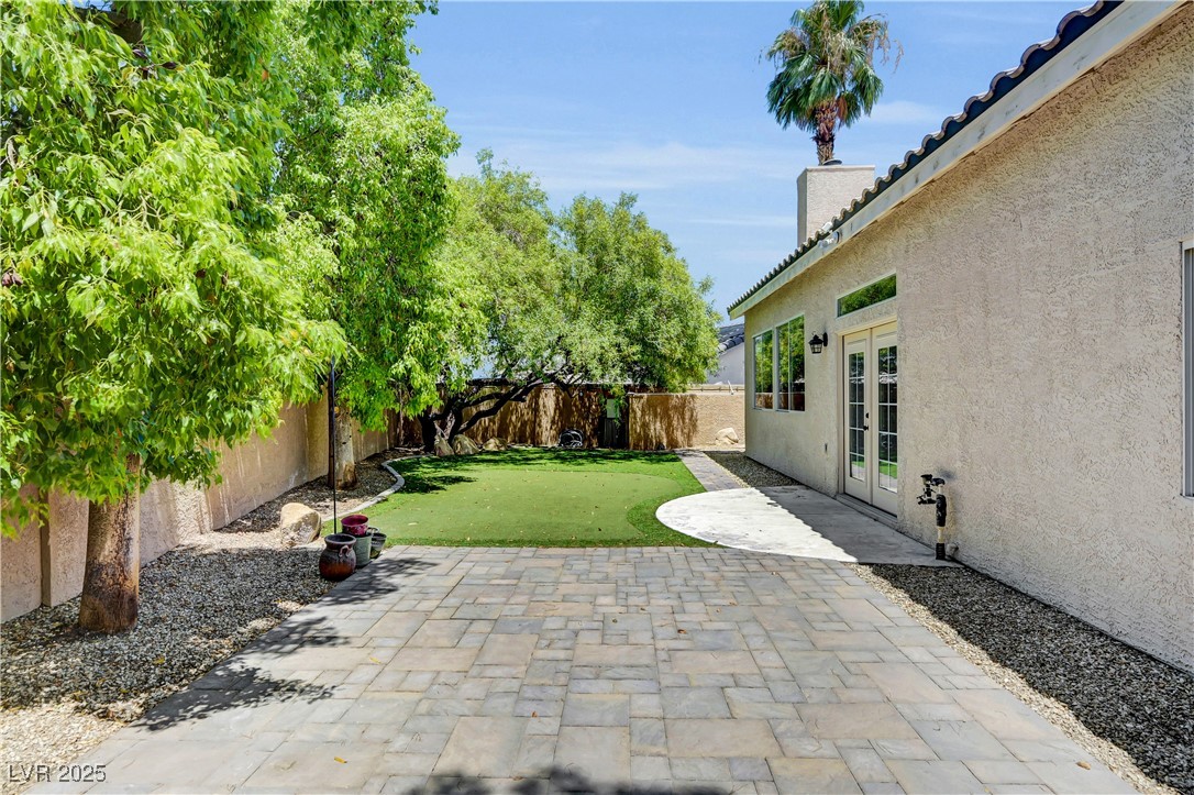 Henderson, Nevada, 89052, United States, 5 Bedrooms Bedrooms, ,2 BathroomsBathrooms,Residential,For Sale,1897207