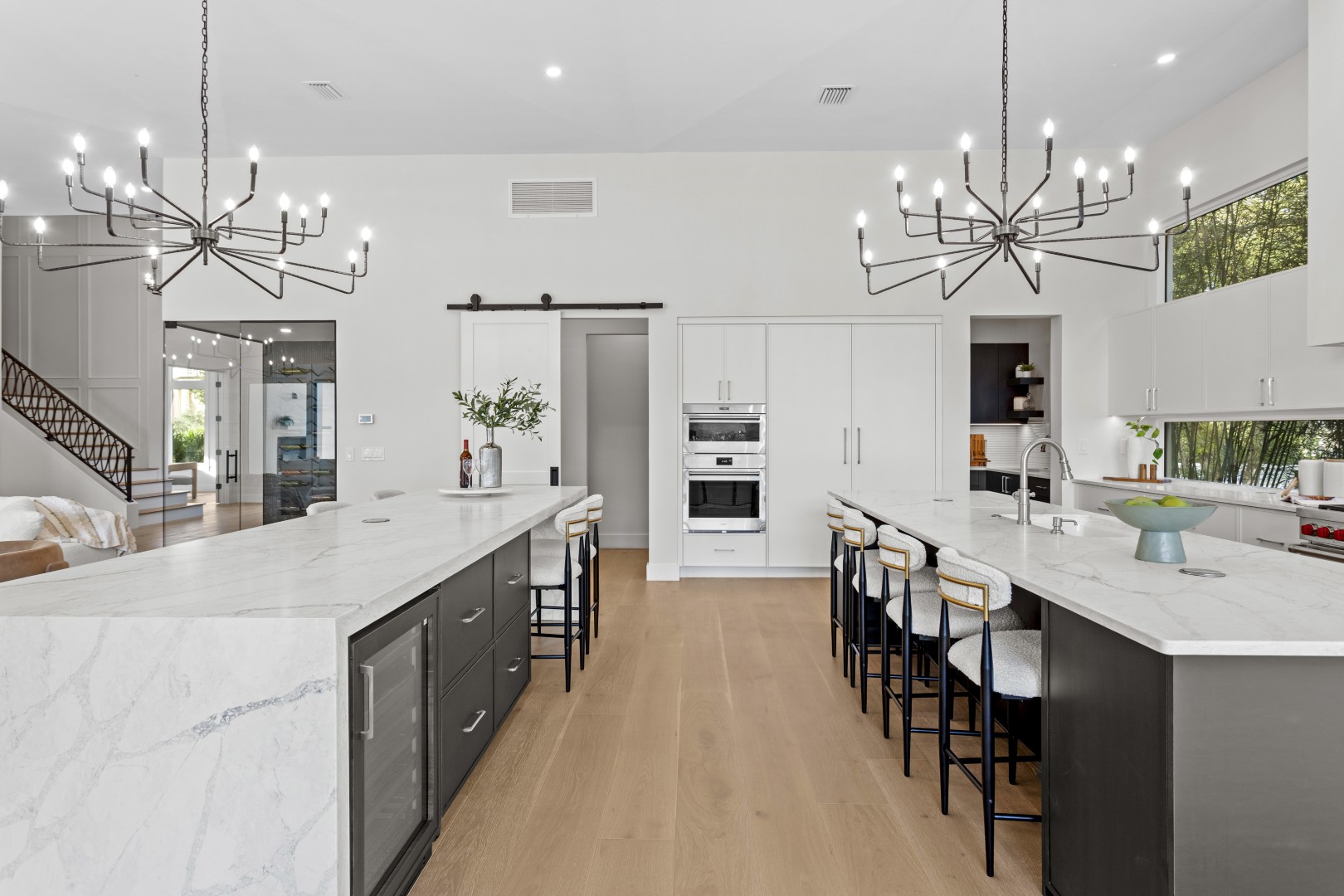 Tampa, Florida, 33629, United States, 5 Bedrooms Bedrooms, ,7 BathroomsBathrooms,Residential,For Sale,1993853