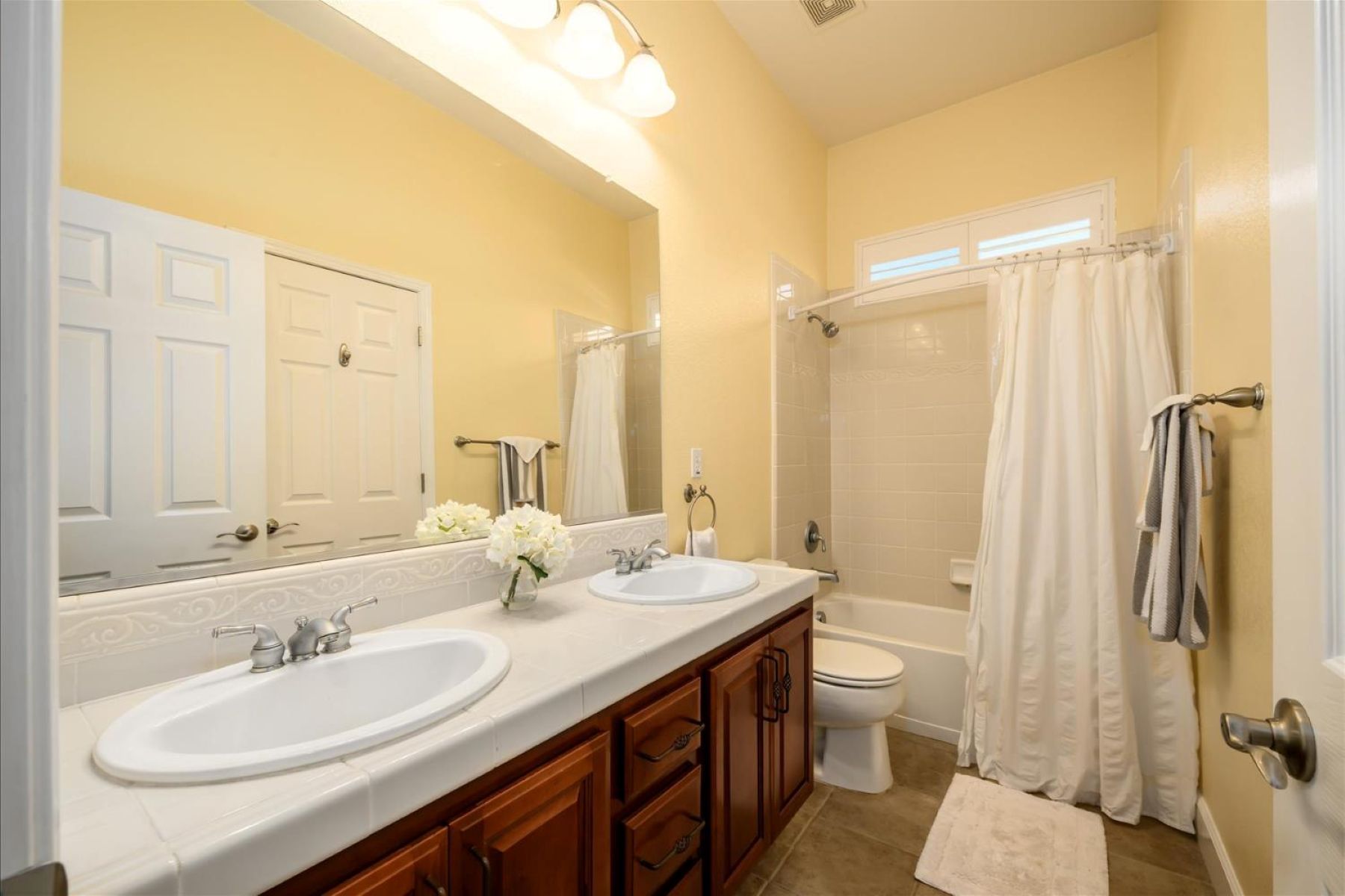 33203 Pintail Street, Woodland, CA 95695 - 物件實景