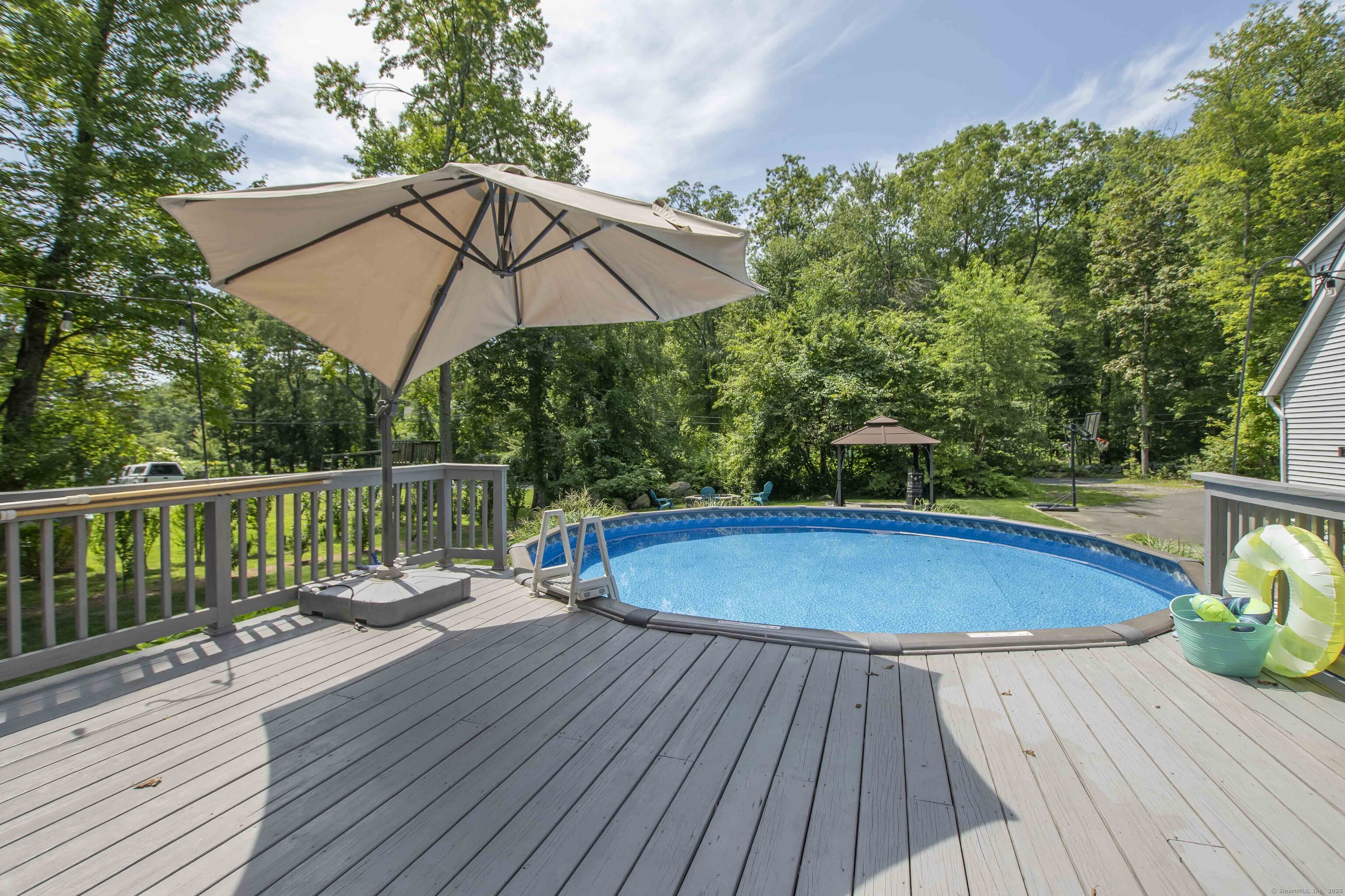 New Fairfield, Connecticut, 06812, United States, 4 Bedrooms Bedrooms, ,3 BathroomsBathrooms,Residential,For Sale,1940066