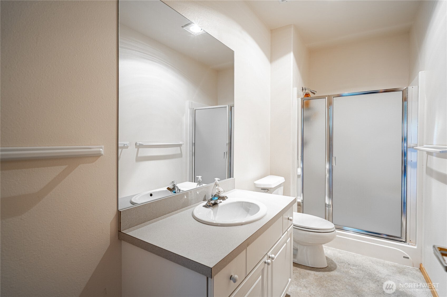 Chelan, Washington, 98816, United States, 3 Bedrooms Bedrooms, ,3 BathroomsBathrooms,Residential,For Sale,1827757