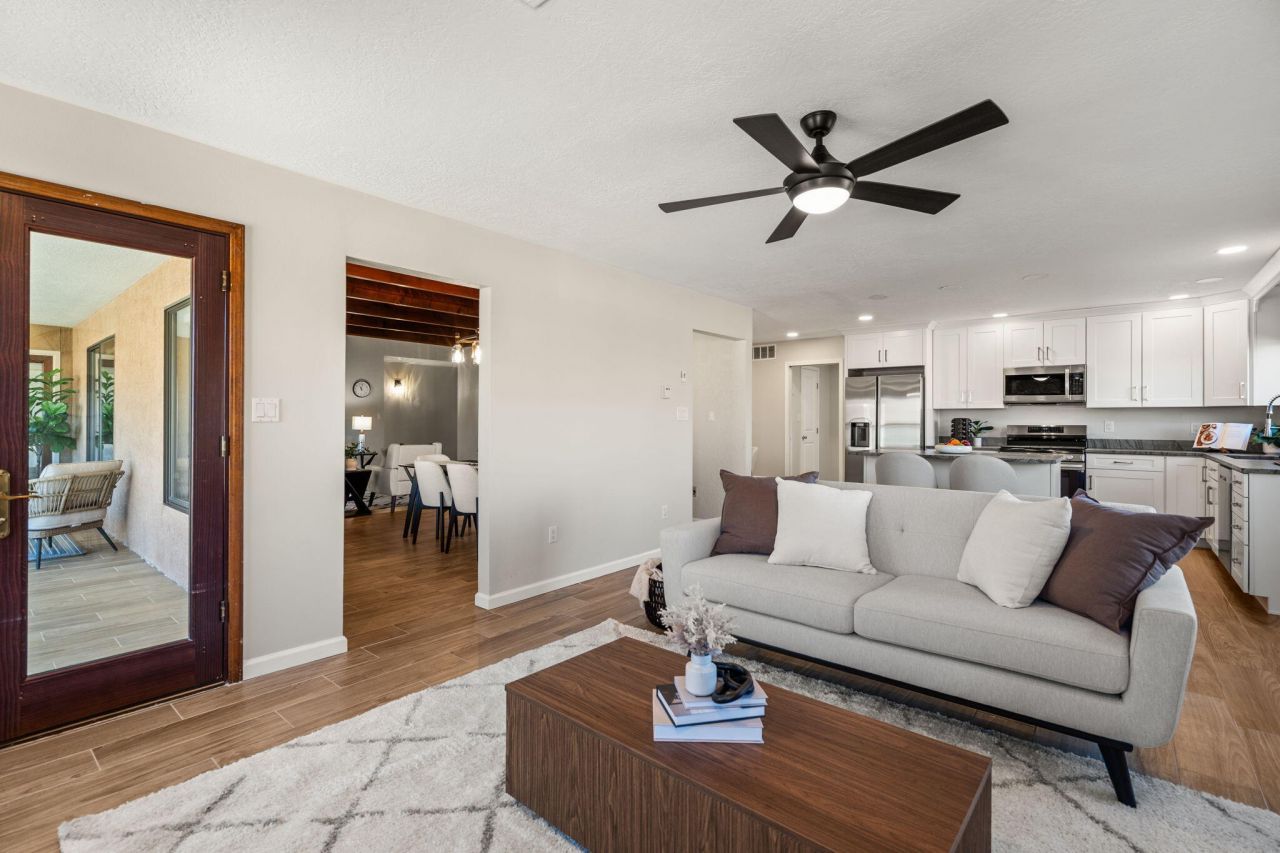 Albuquerque, New Mexico, 87111, United States, 4 Bedrooms Bedrooms, ,3 BathroomsBathrooms,Residential,For Sale,1985317