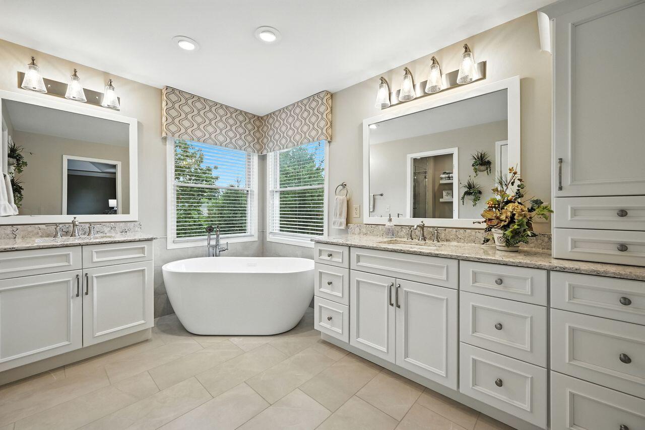 Union, Kentucky, 41091, United States, 4 Bedrooms Bedrooms, ,5 BathroomsBathrooms,Residential,For Sale,1961010