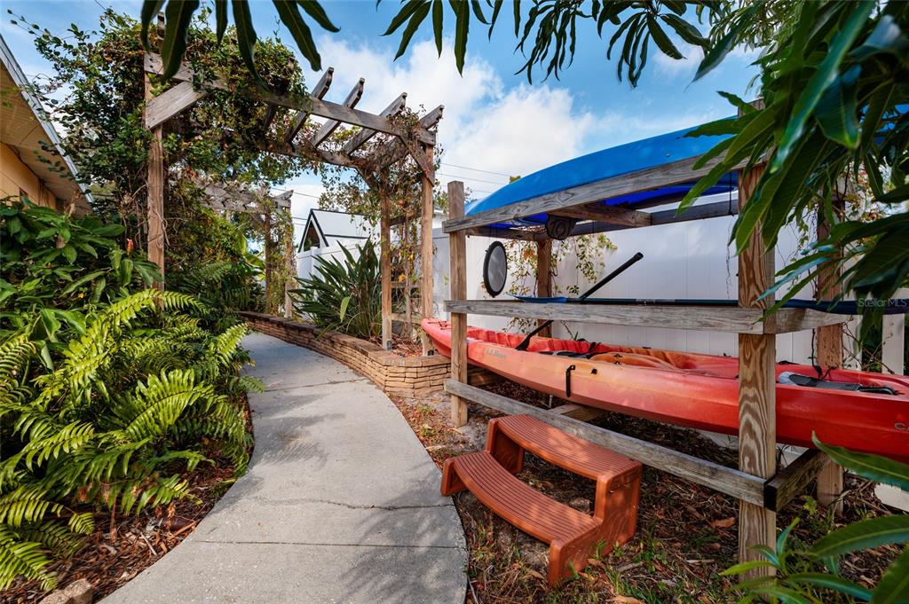 St Petersburg, Florida, 33702, United States, 3 Bedrooms Bedrooms, ,2 BathroomsBathrooms,Residential,For Sale,1993284