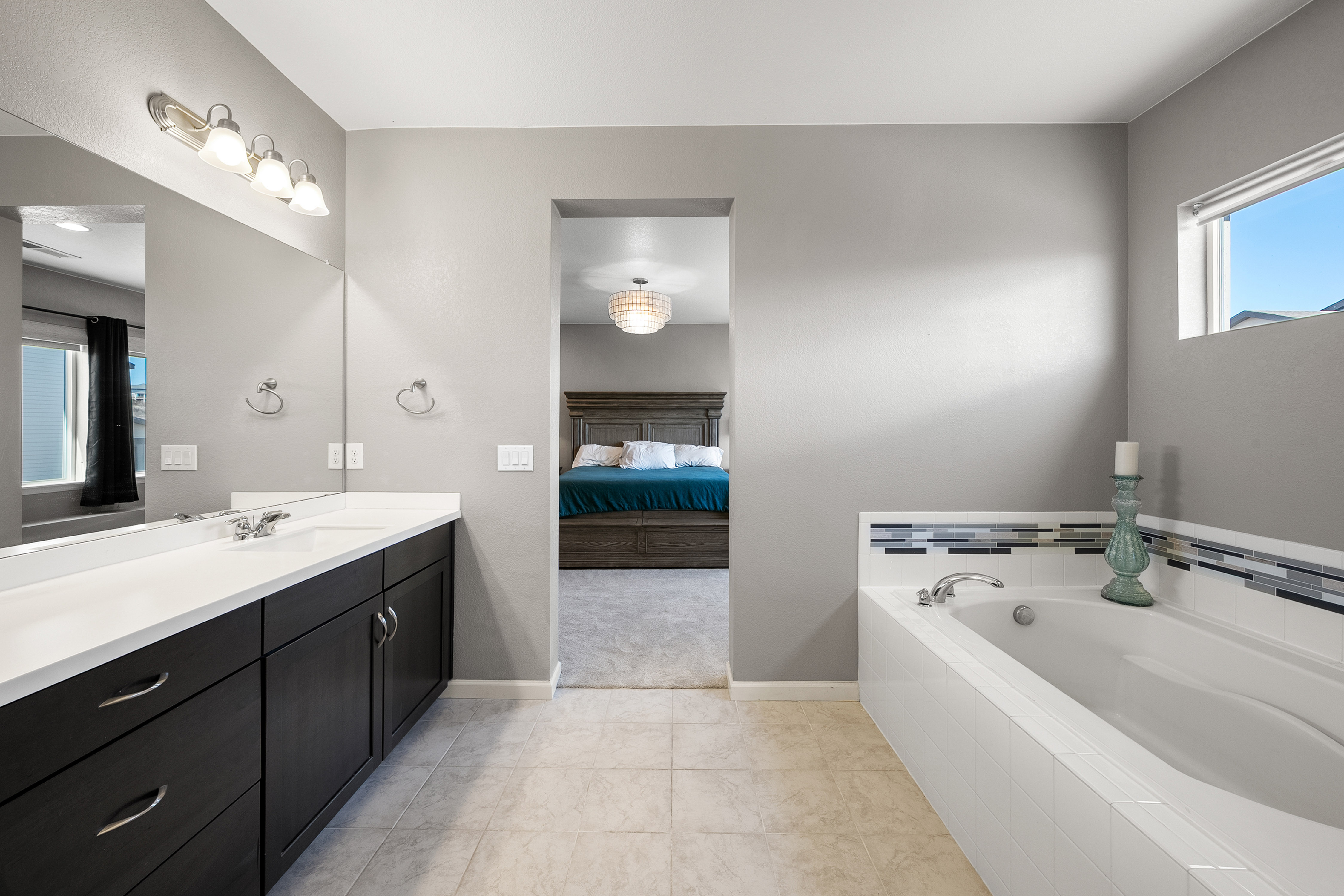  Set on an Impressive 0.35 Acre Homesite, the Outdoor Experience is Captivating - 物件實景