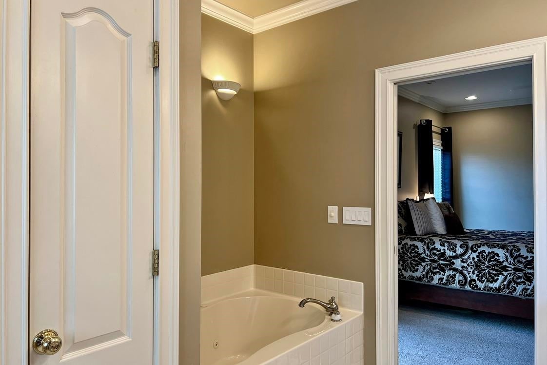 Franklin, Kentucky, 42134, United States, 4 Bedrooms Bedrooms, ,3 BathroomsBathrooms,Residential,For Sale,1941979