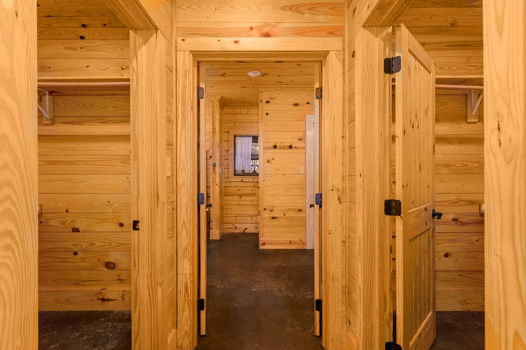 Huntington, Texas, 75949, United States, 3 Bedrooms Bedrooms, ,2 BathroomsBathrooms,Residential,For Sale,2002492