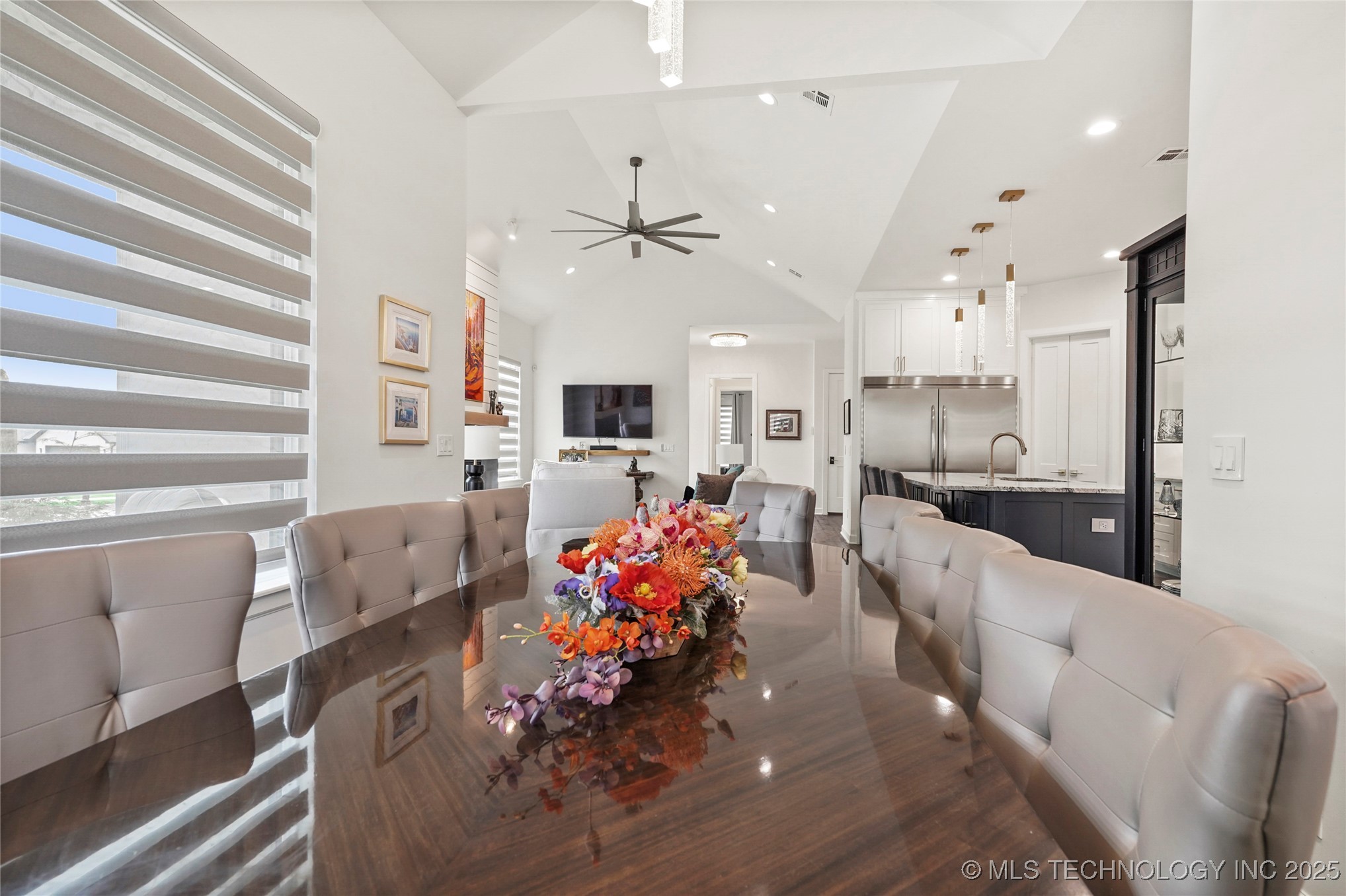 Tulsa, Oklahoma, 74132, United States, 2 Bedrooms Bedrooms, ,2 BathroomsBathrooms,Residential,For Sale,1926160