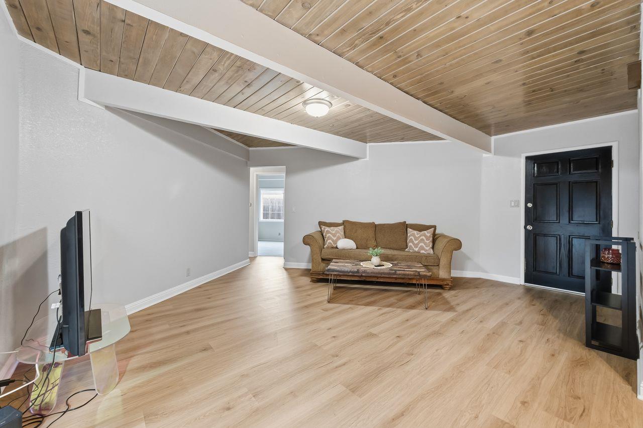 Redwood City, California, 94063, United States, ,Residential,For Sale,1990939