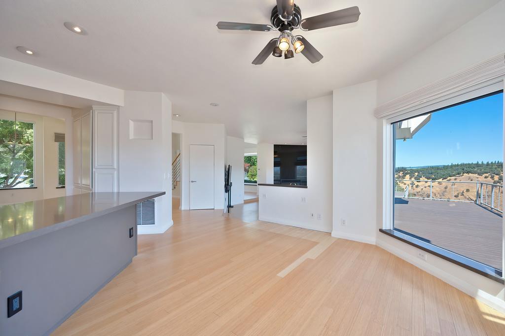 Placerville, California, 95667, United States, 4 Bedrooms Bedrooms, ,5 BathroomsBathrooms,Residential,For Sale,1982324