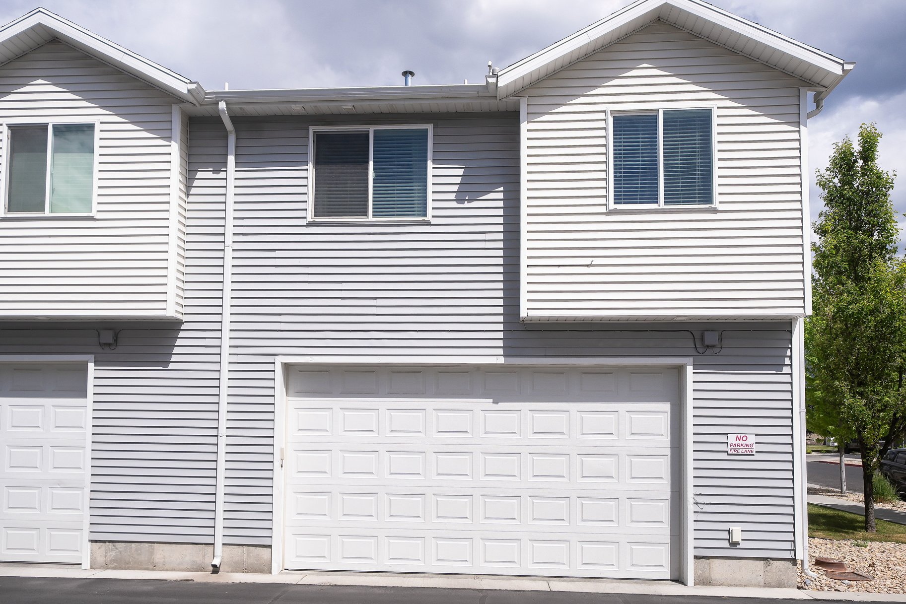  Charming, Very Clean End Unit Townhome in Logan - 物件實景