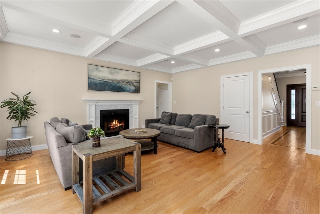Wellesley, Massachusetts, 02482, United States, 6 Bedrooms Bedrooms, ,7 BathroomsBathrooms,Residential,For Sale,1918672