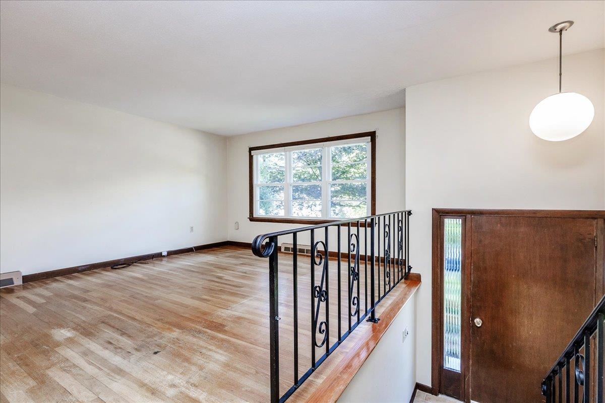 Merrimack, New Hampshire, 03054, United States, 3 Bedrooms Bedrooms, ,2 BathroomsBathrooms,Residential,For Sale,1937626